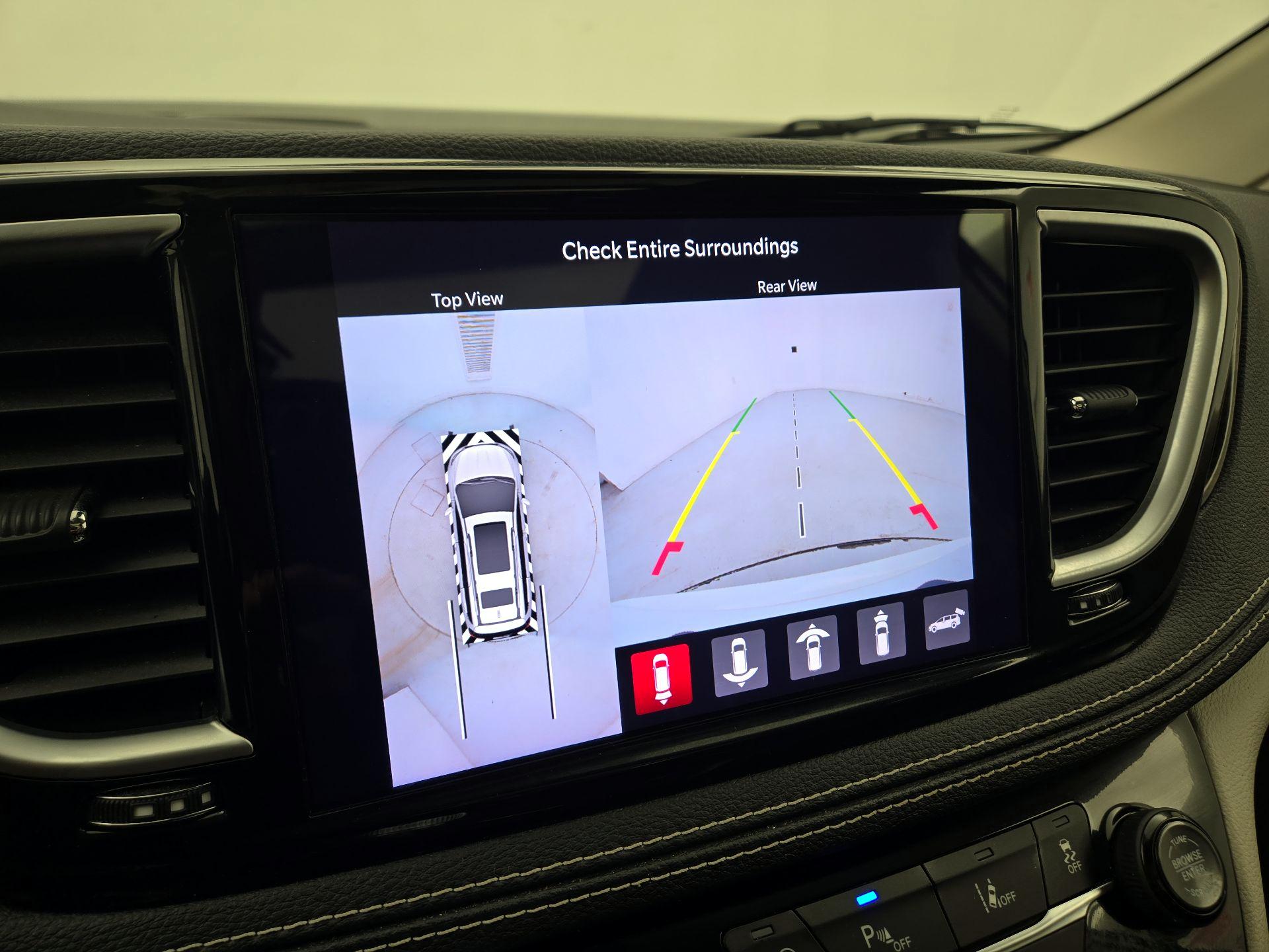 Thumbnail: 2023 Chrysler Pacifica - 15