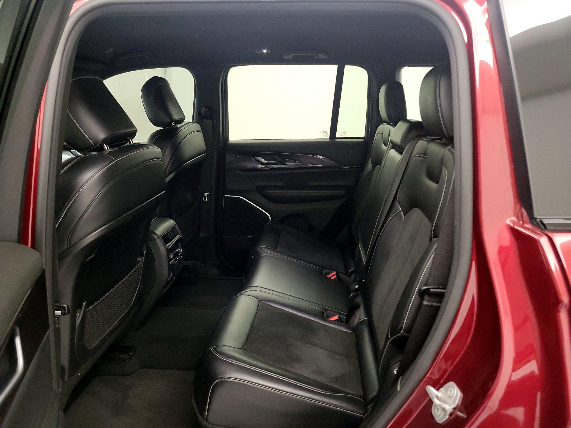 Thumbnail: 2022 Jeep Grand Cherokee - 19