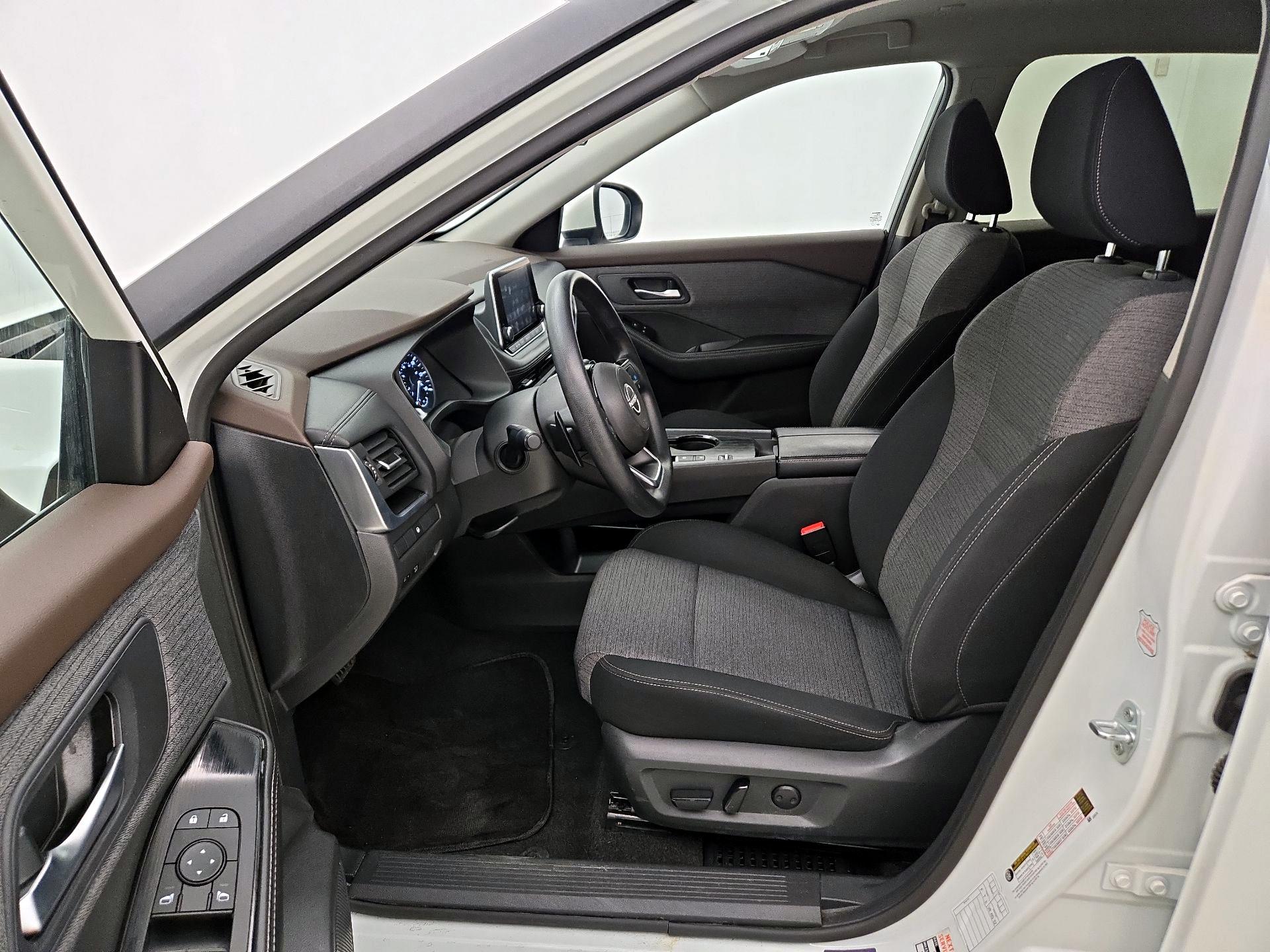 Thumbnail: 2023 Nissan Rogue - 11