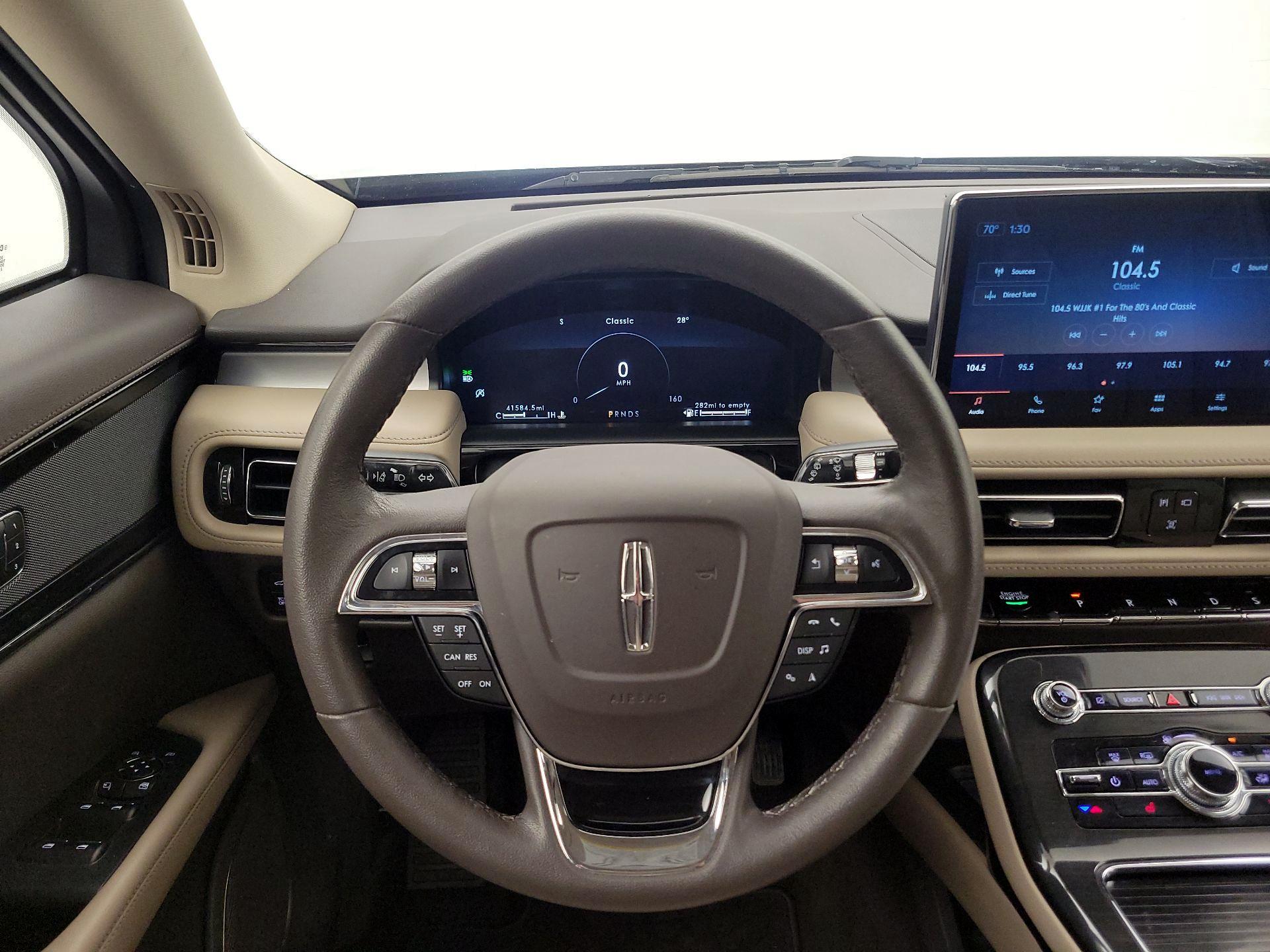 Thumbnail: 2023 Lincoln Nautilus - 10