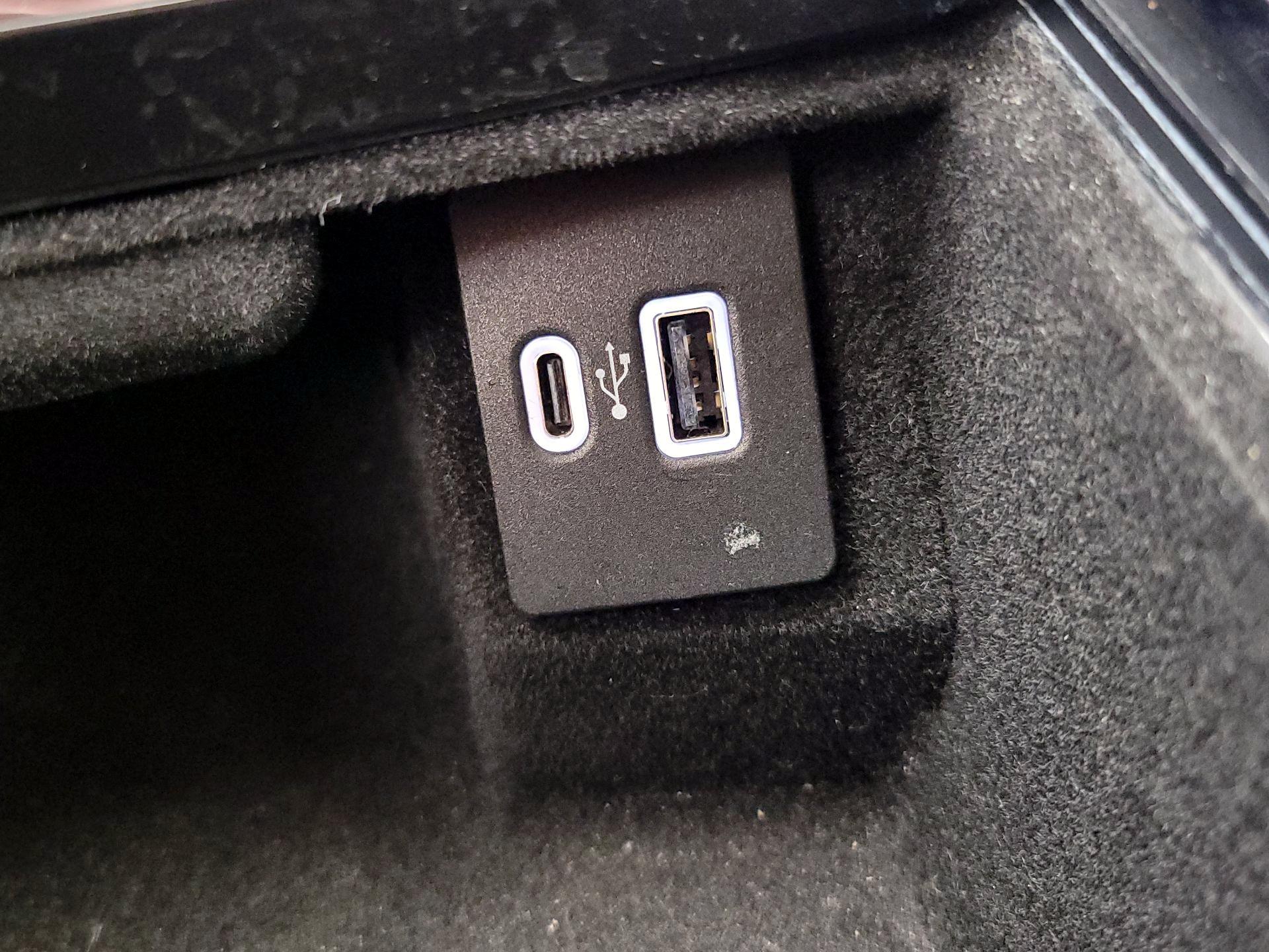 Thumbnail: 2023 Lincoln Nautilus - 18