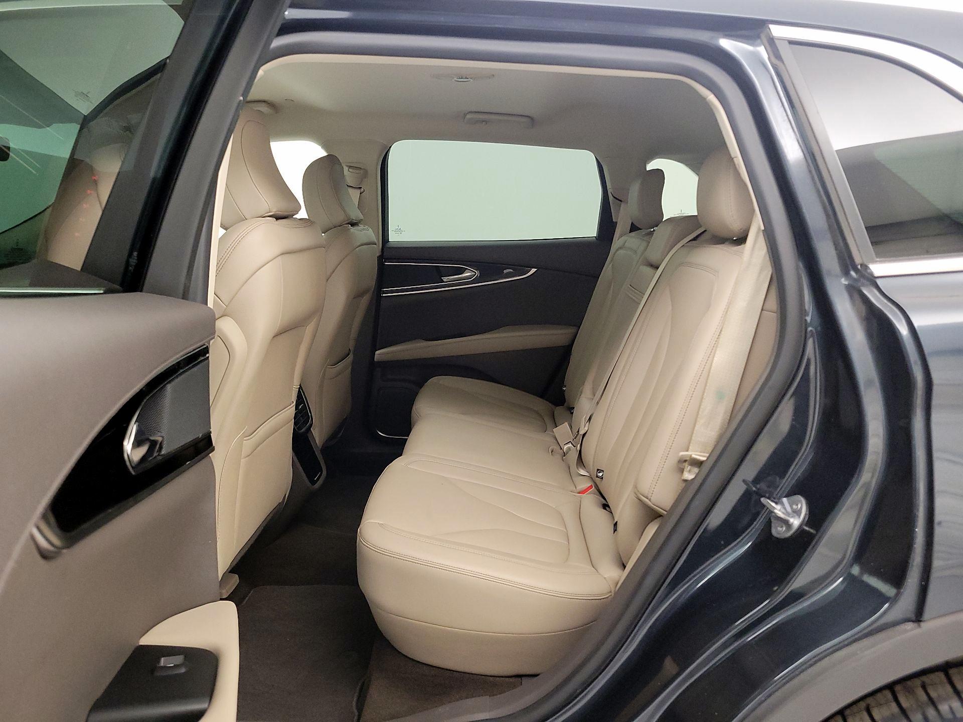 Thumbnail: 2023 Lincoln Nautilus - 19