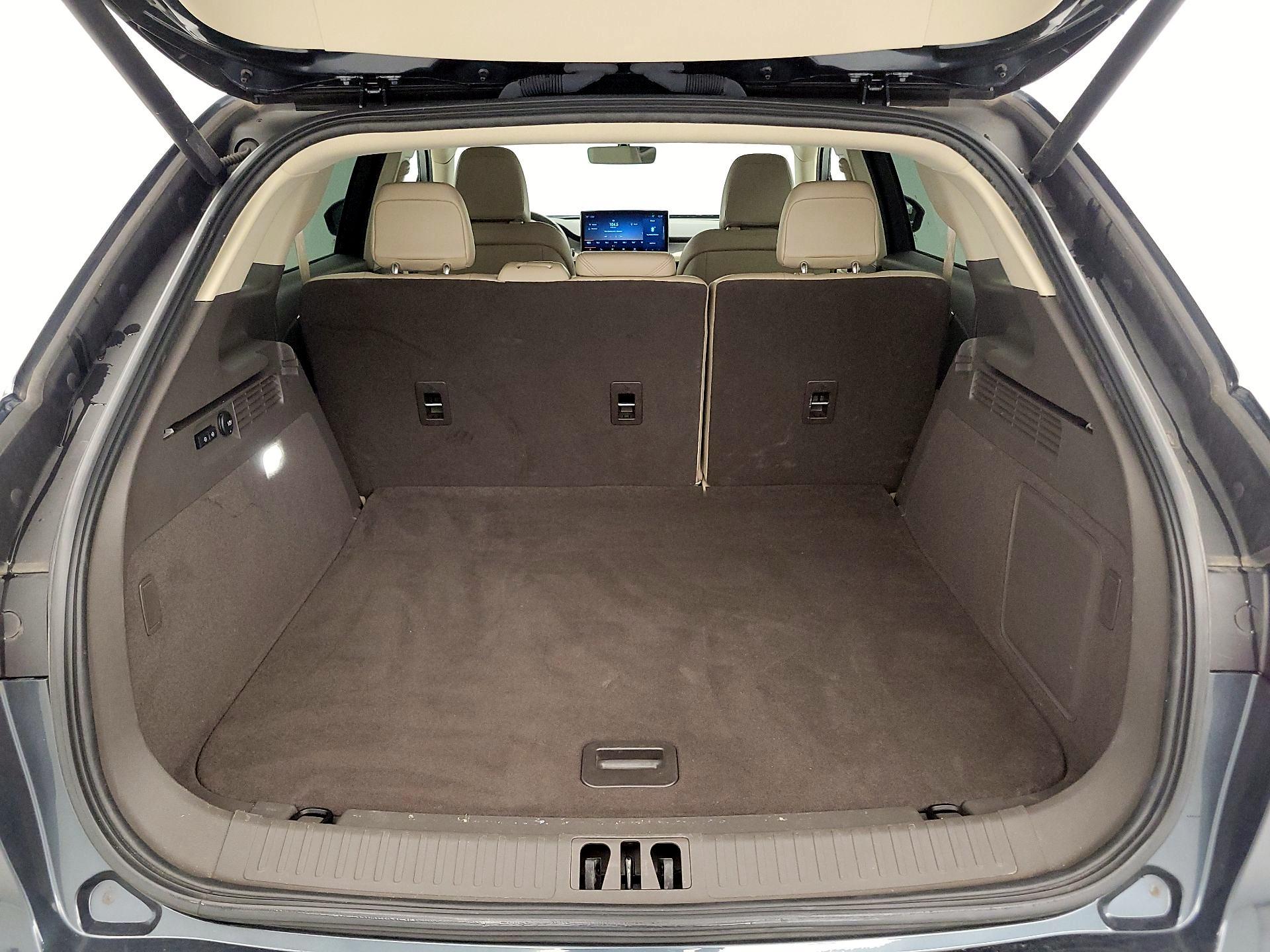 Thumbnail: 2023 Lincoln Nautilus - 20