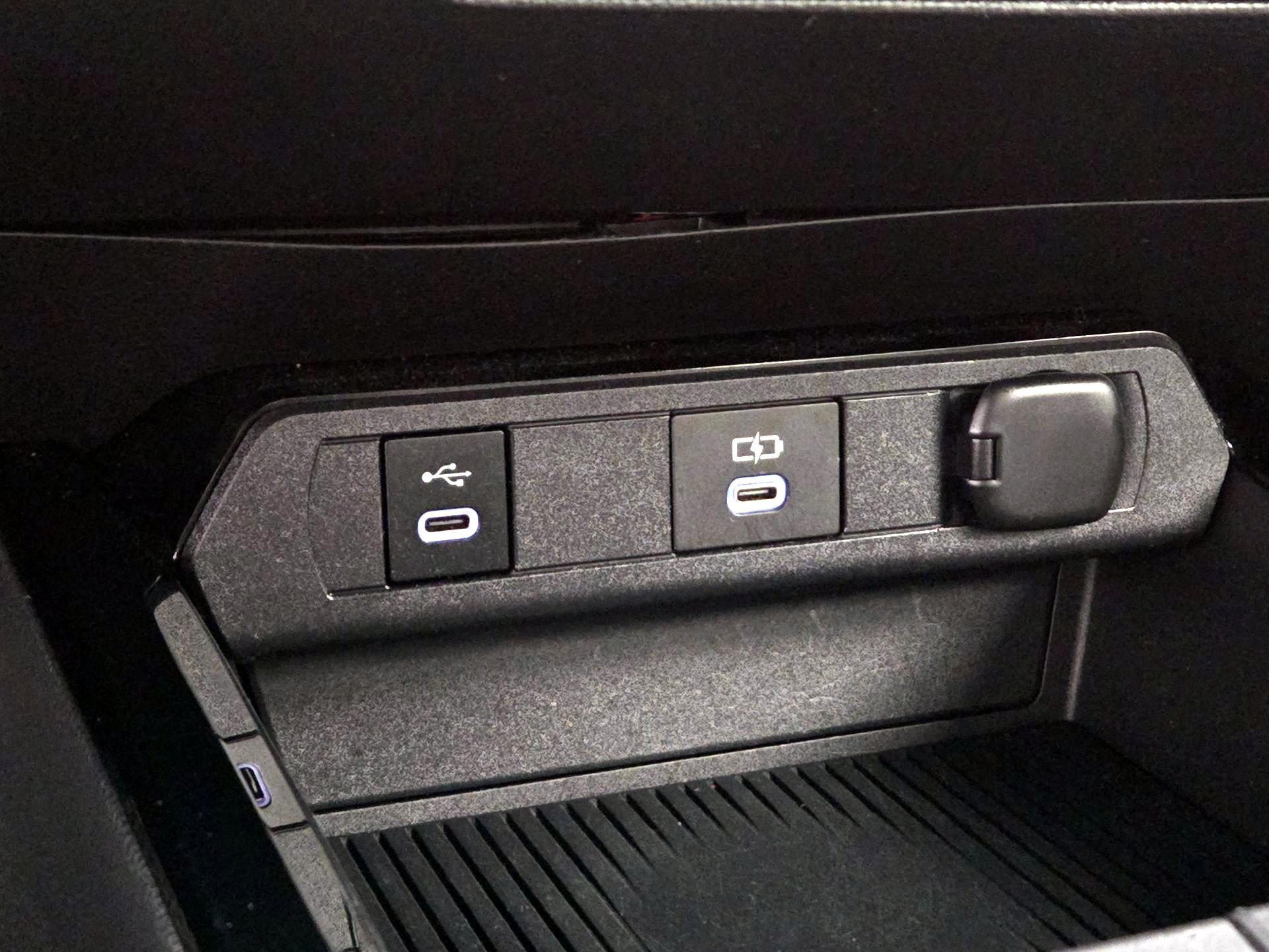 Thumbnail: 2023 Toyota Prius - 18