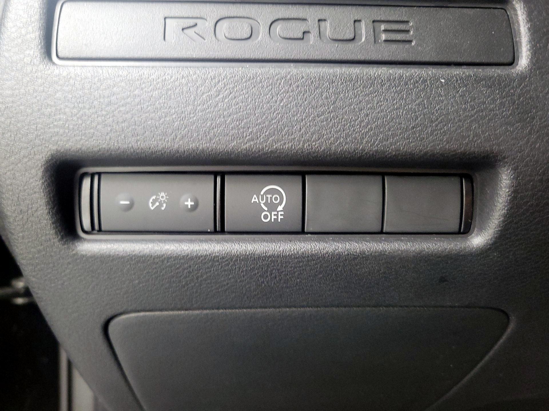 Thumbnail: 2023 Nissan Rogue - 13