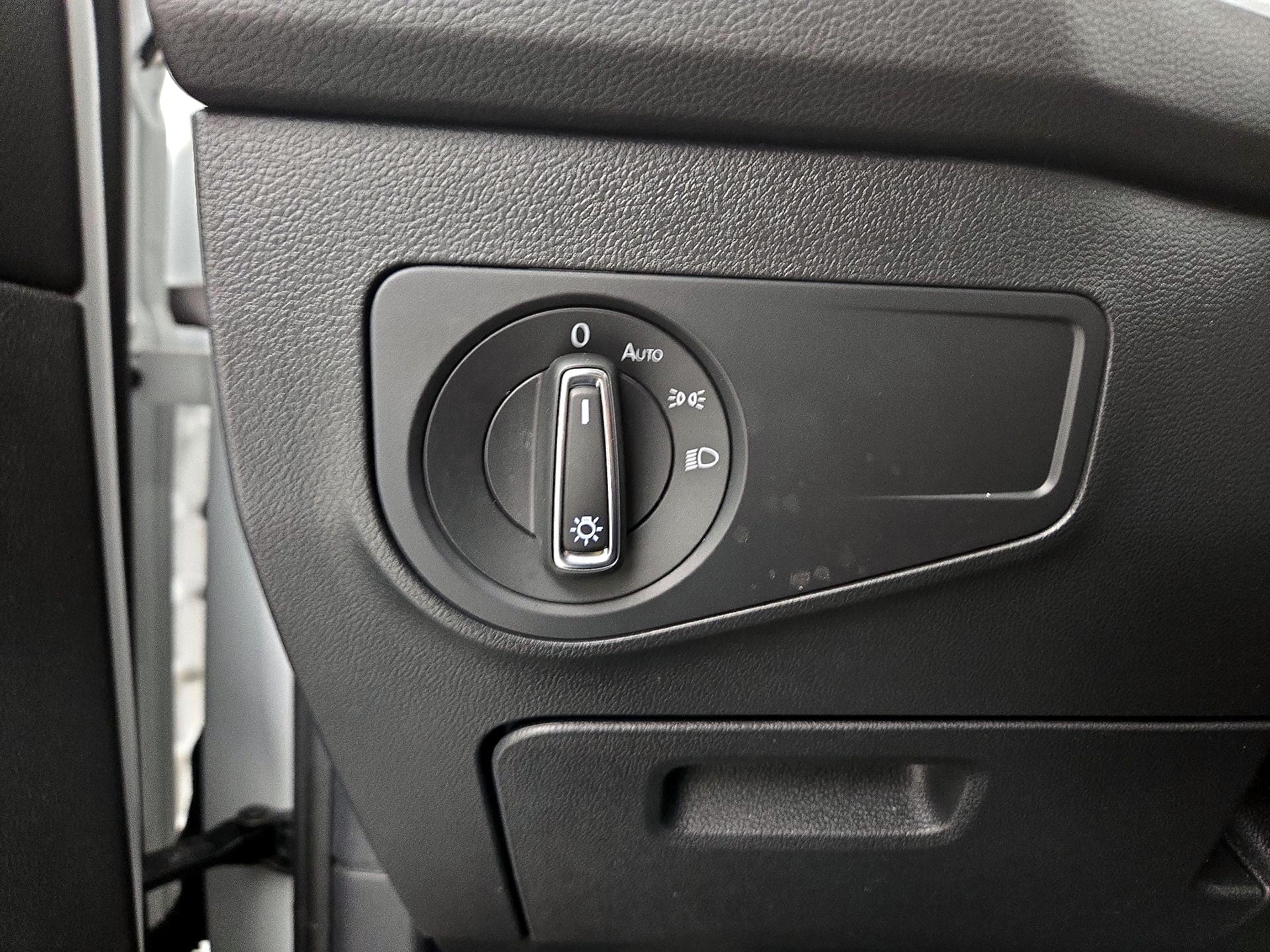 Thumbnail: 2024 Volkswagen Tiguan - 13