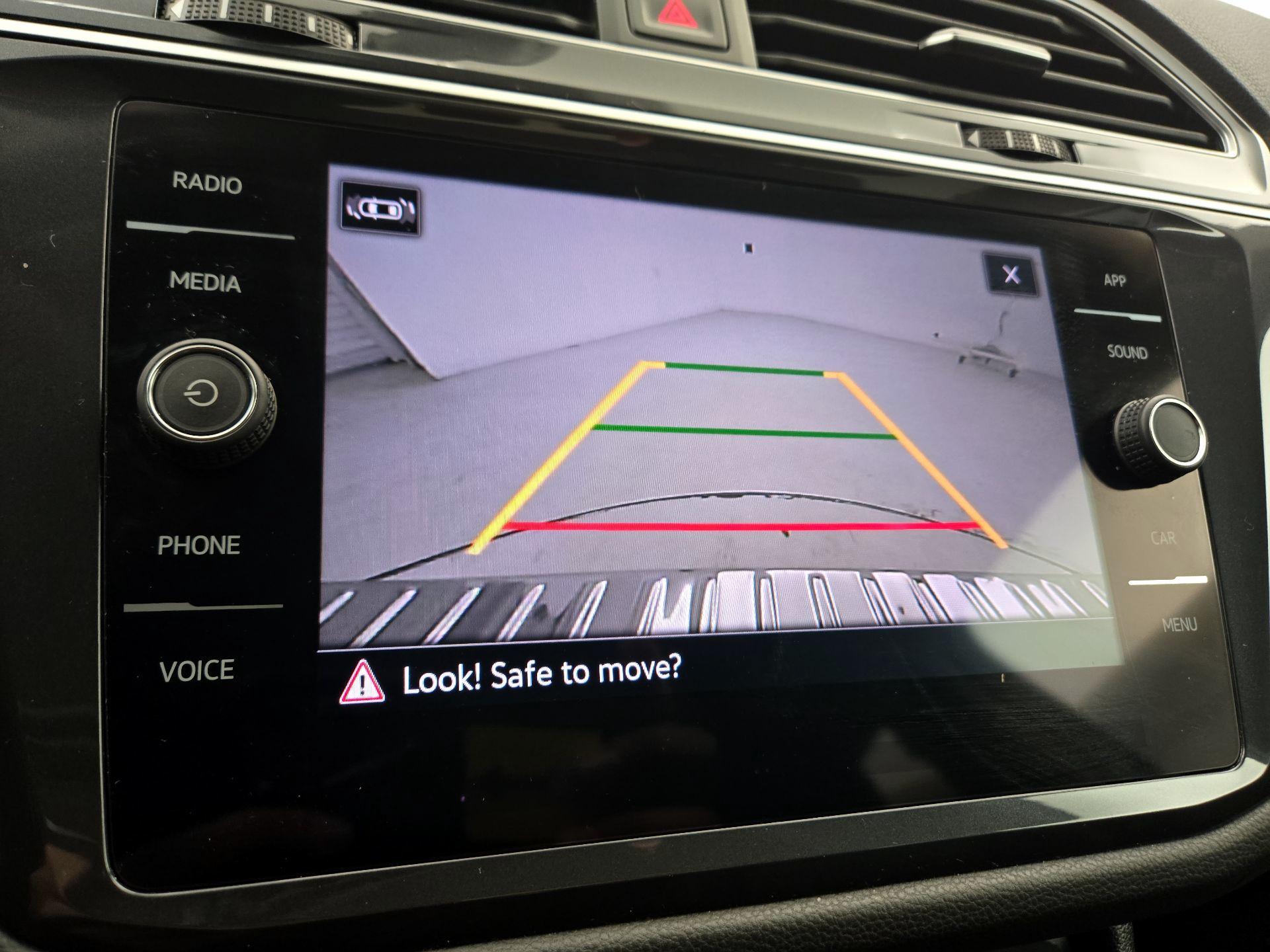 Thumbnail: 2024 Volkswagen Tiguan - 14