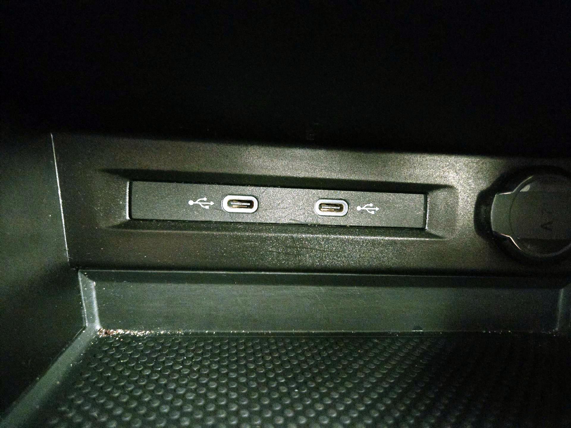 Thumbnail: 2024 Volkswagen Tiguan - 18