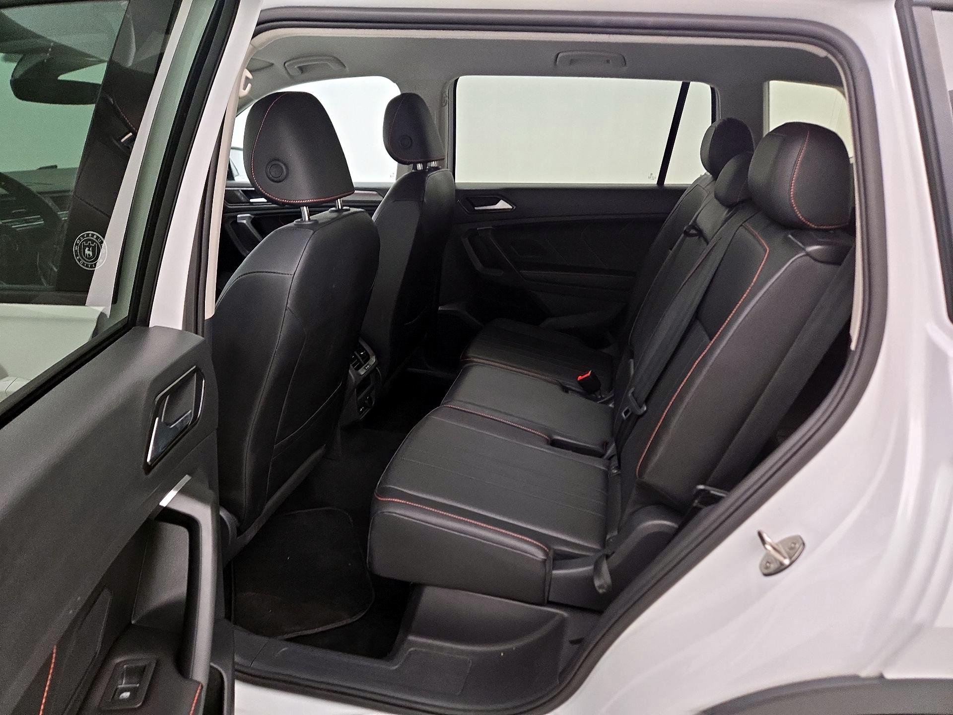 Thumbnail: 2024 Volkswagen Tiguan - 19