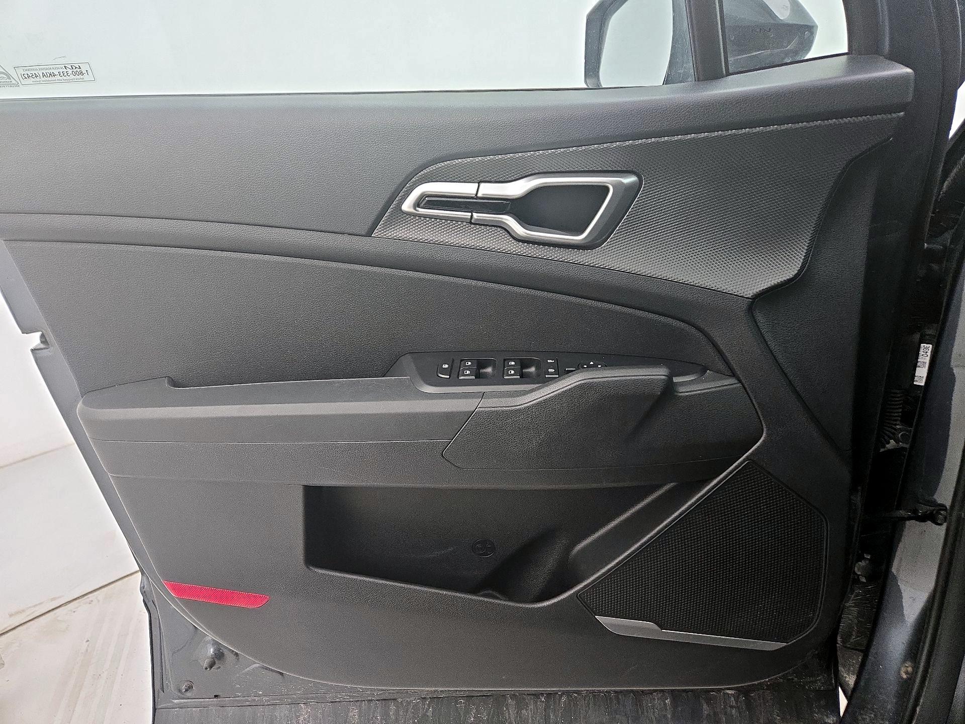 Thumbnail: 2024 Kia Sportage - 12