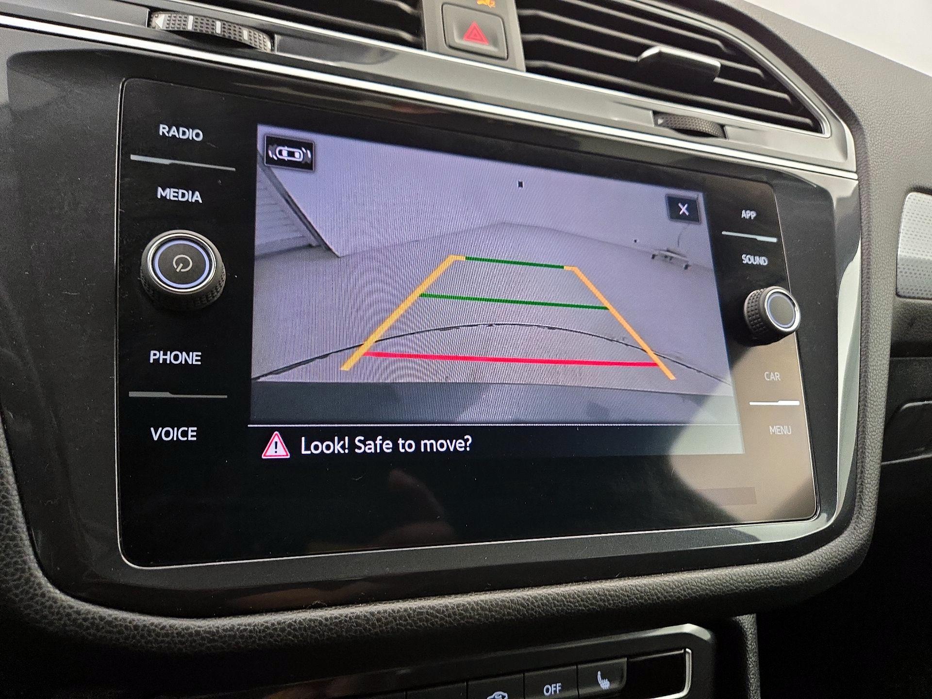 Thumbnail: 2024 Volkswagen Tiguan - 14