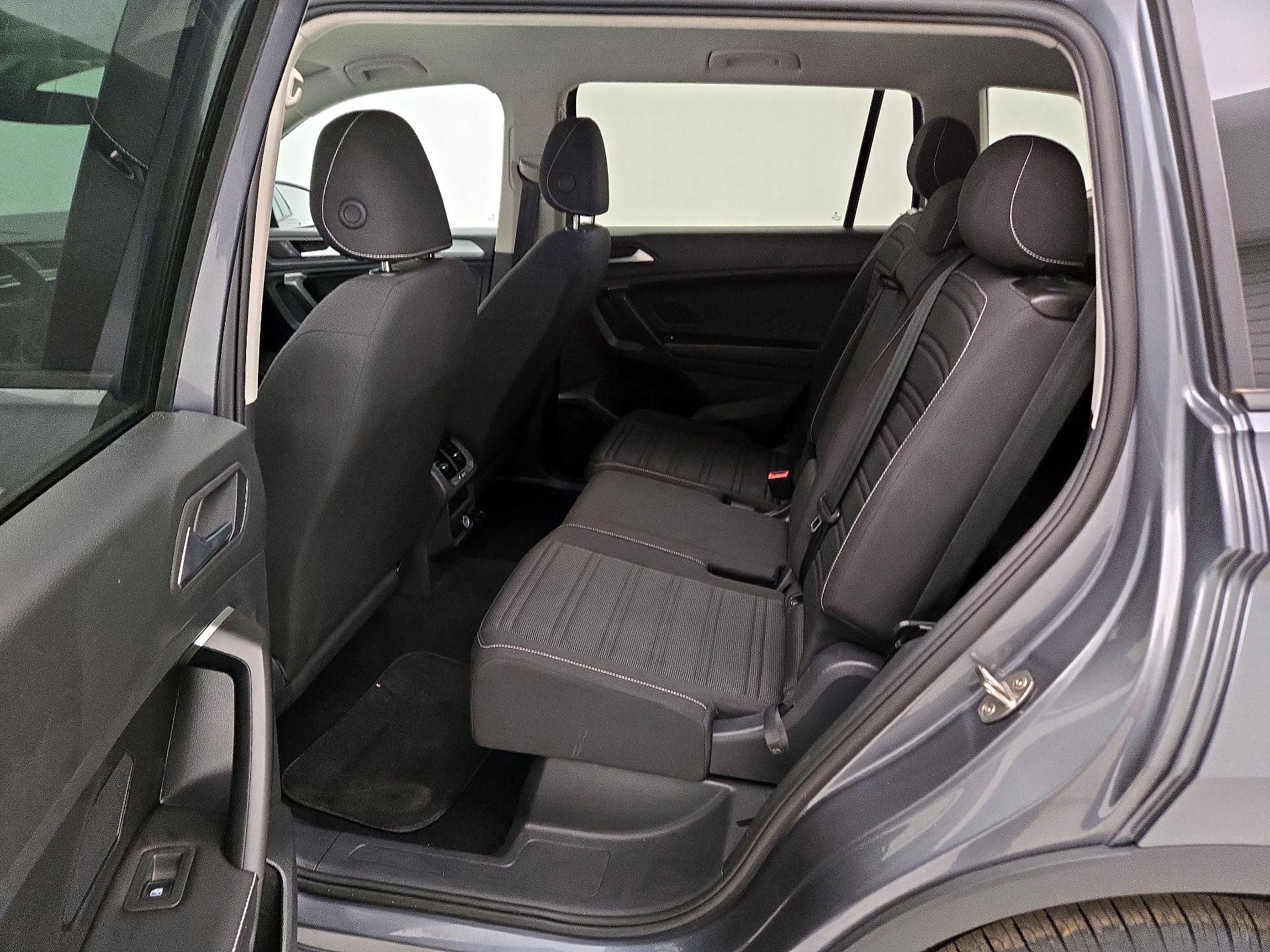 Thumbnail: 2024 Volkswagen Tiguan - 19