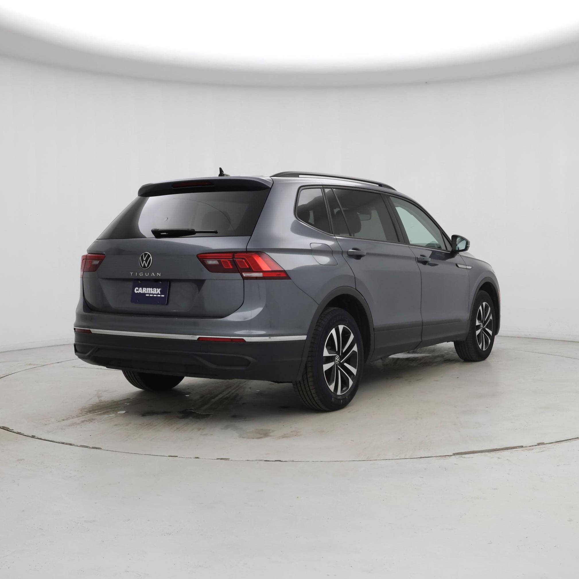 Thumbnail: 2024 Volkswagen Tiguan - 8