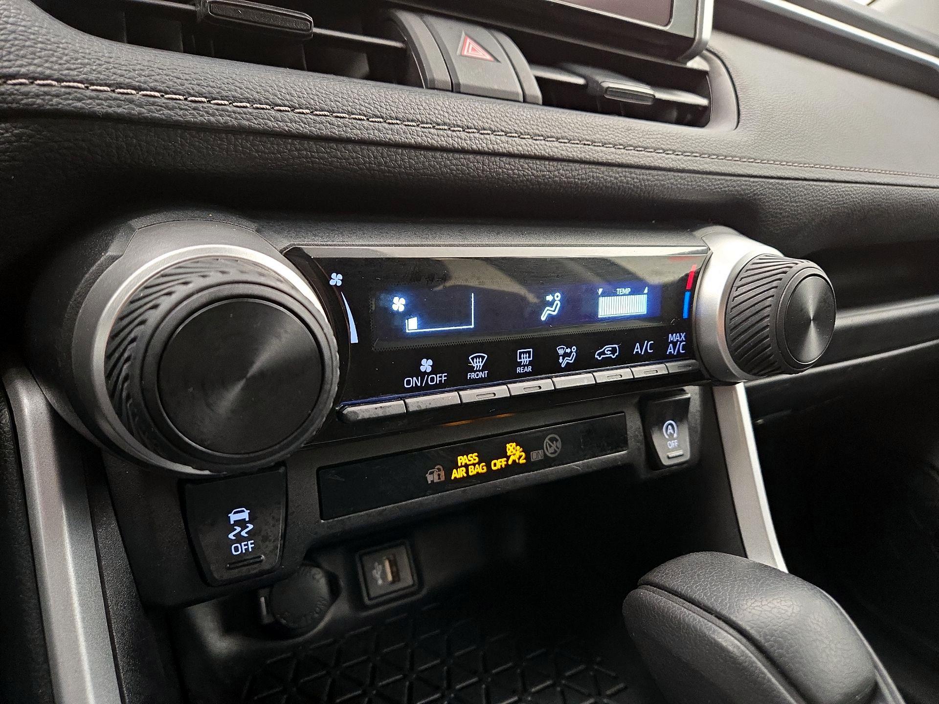 Thumbnail: 2024 Toyota RAV4 - 16