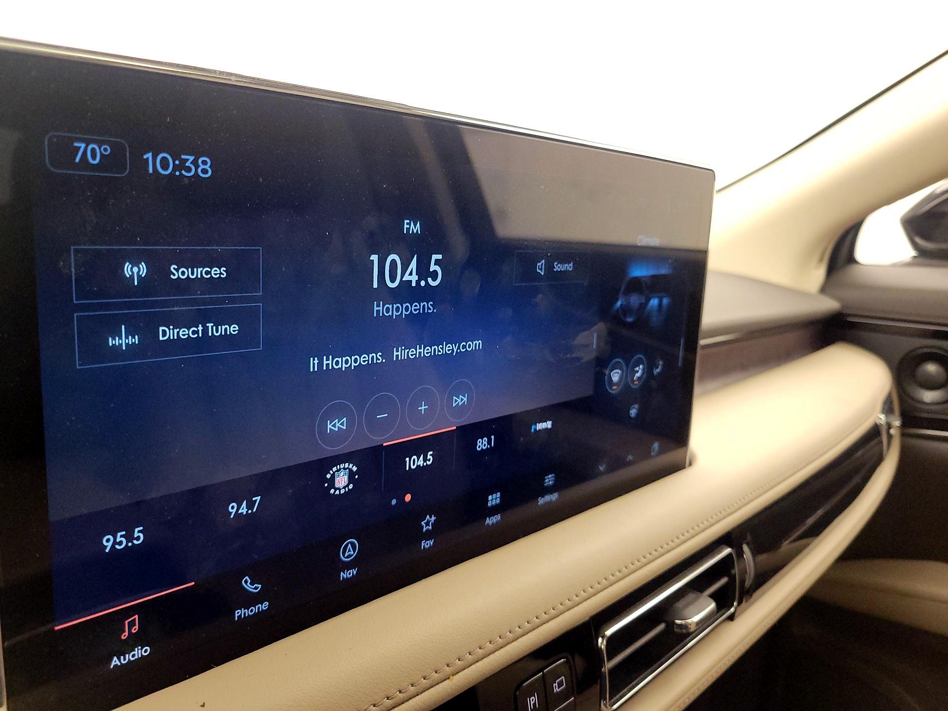 Thumbnail: 2022 Lincoln Nautilus - 16