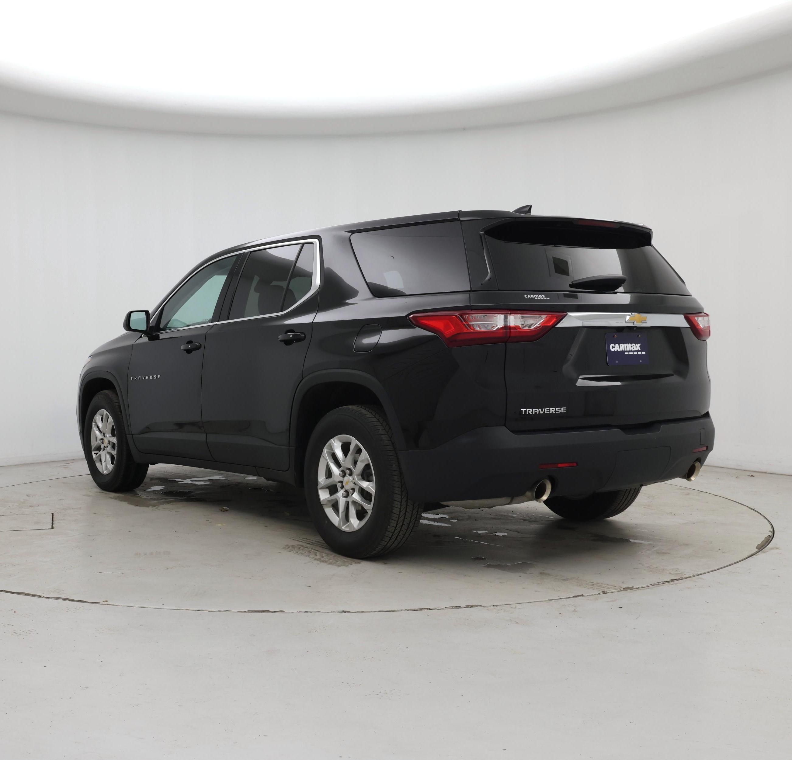 Thumbnail: 2021 Chevrolet Traverse - 2