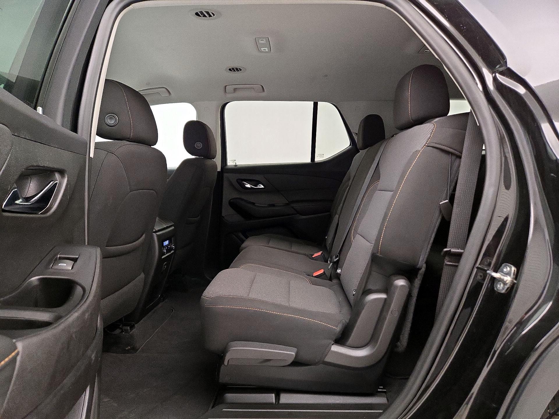 Thumbnail: 2021 Chevrolet Traverse - 19