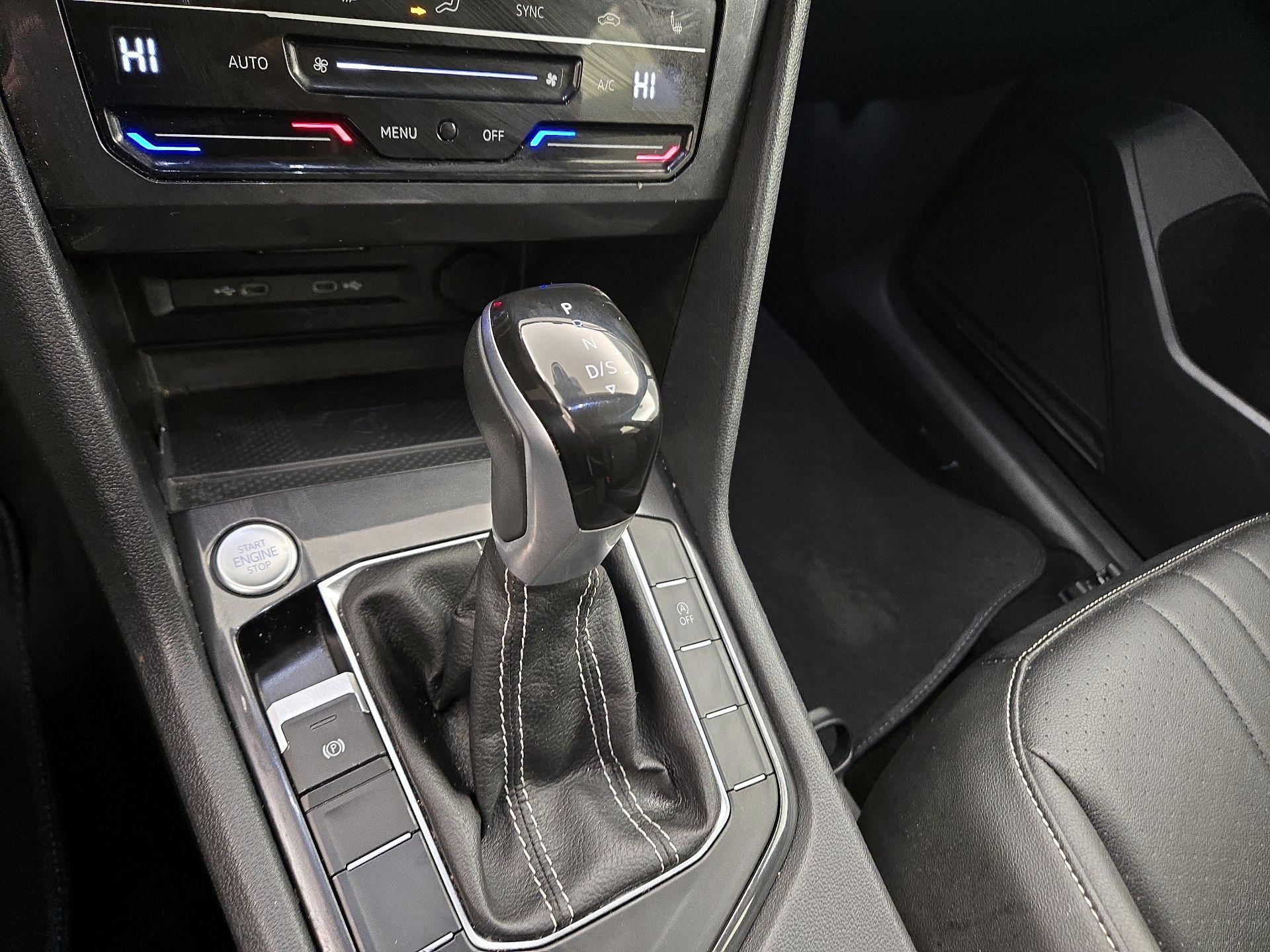 Thumbnail: 2024 Volkswagen Tiguan - 17