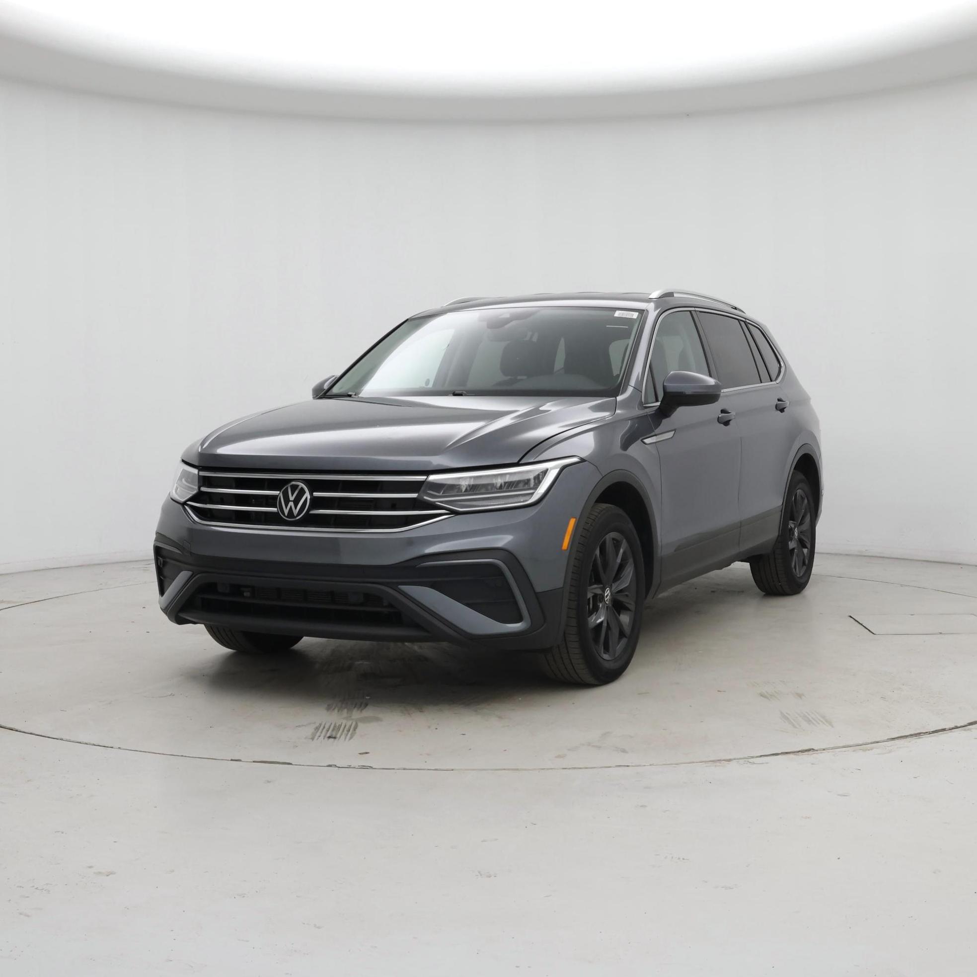 Thumbnail: 2024 Volkswagen Tiguan - 4