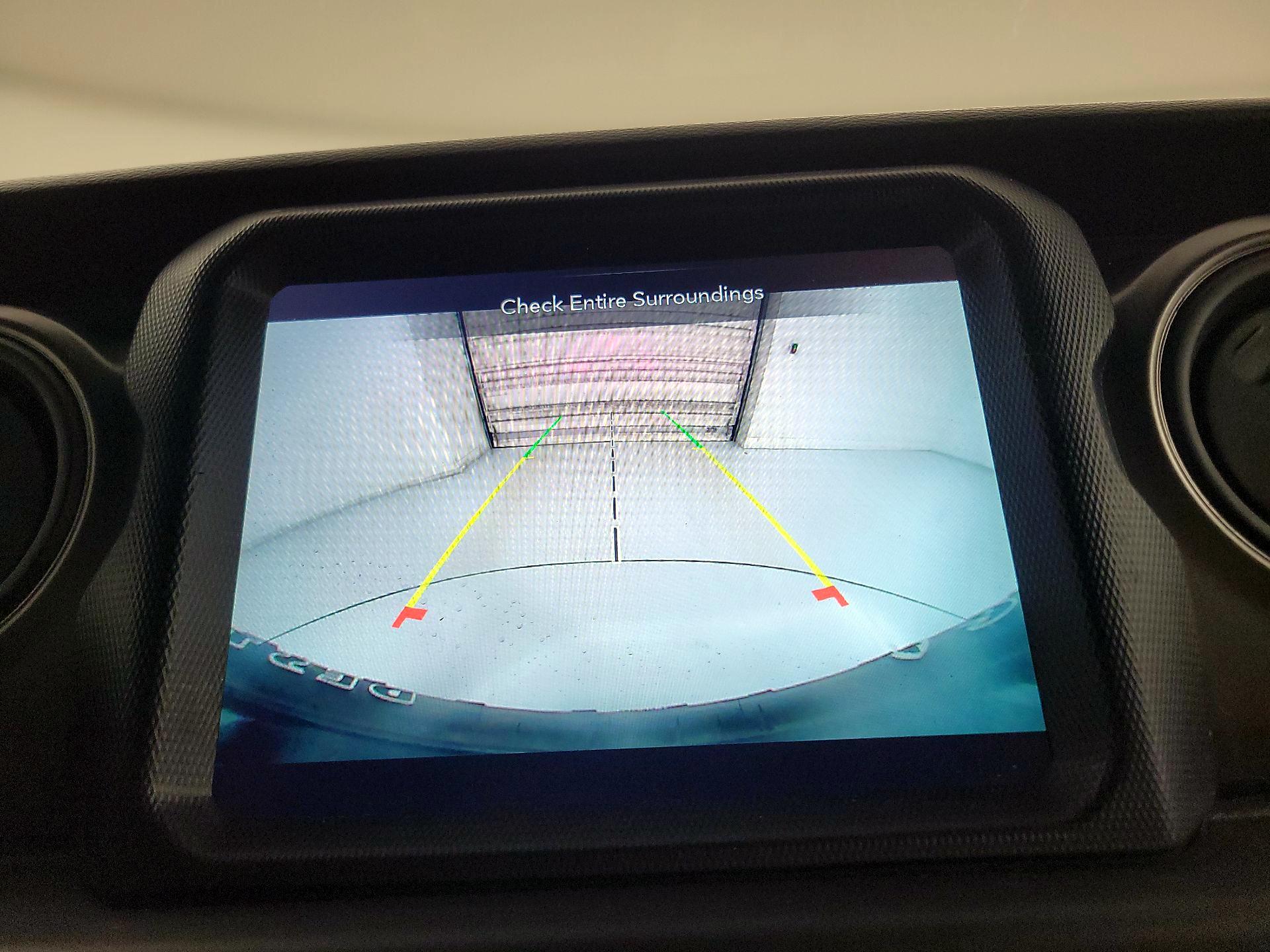 Thumbnail: 2022 Jeep Wrangler - 15