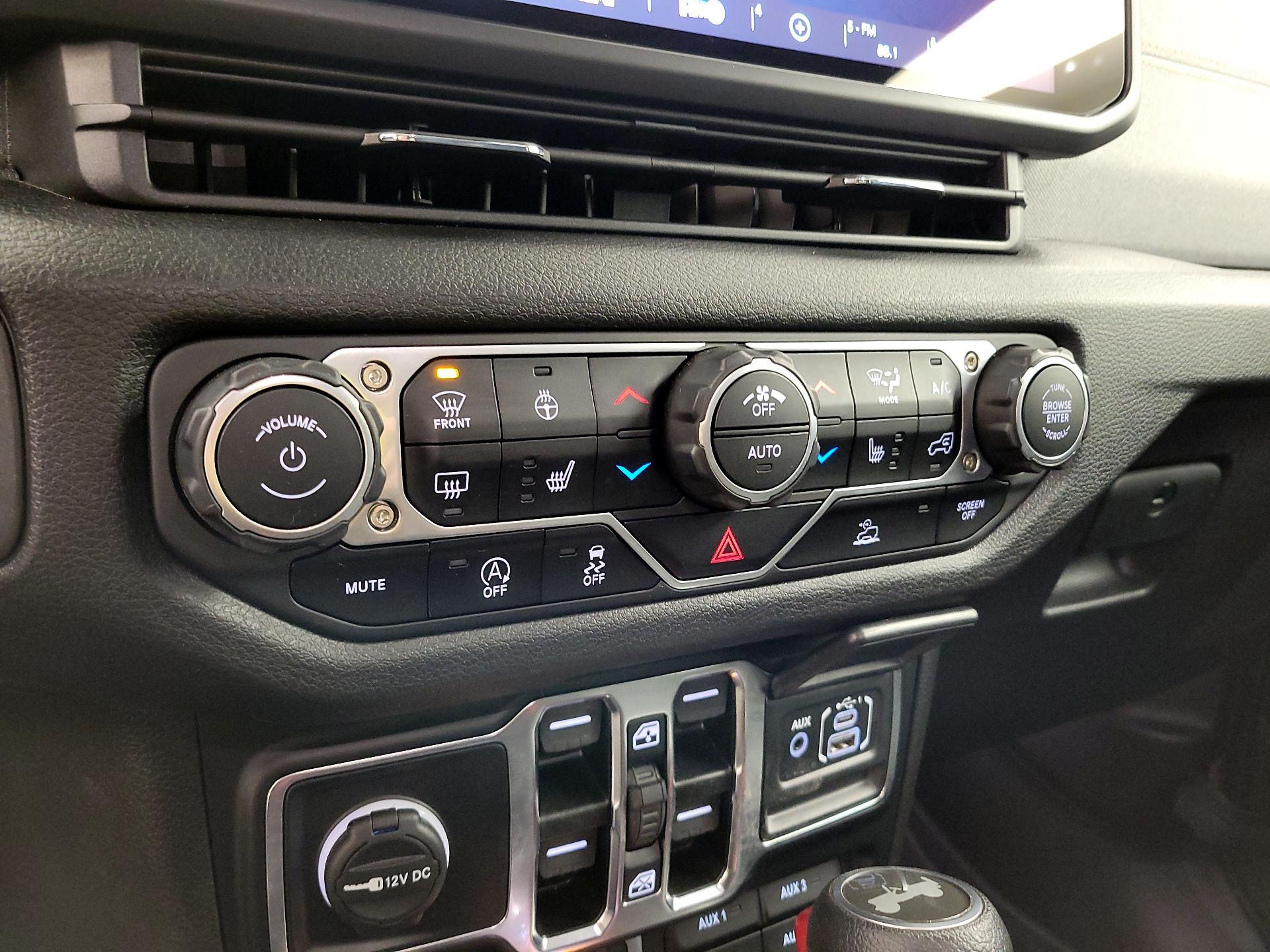 Thumbnail: 2024 Jeep Wrangler - 16