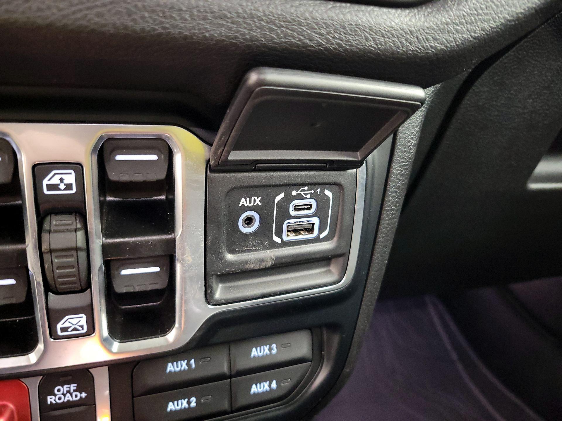 Thumbnail: 2024 Jeep Wrangler - 18