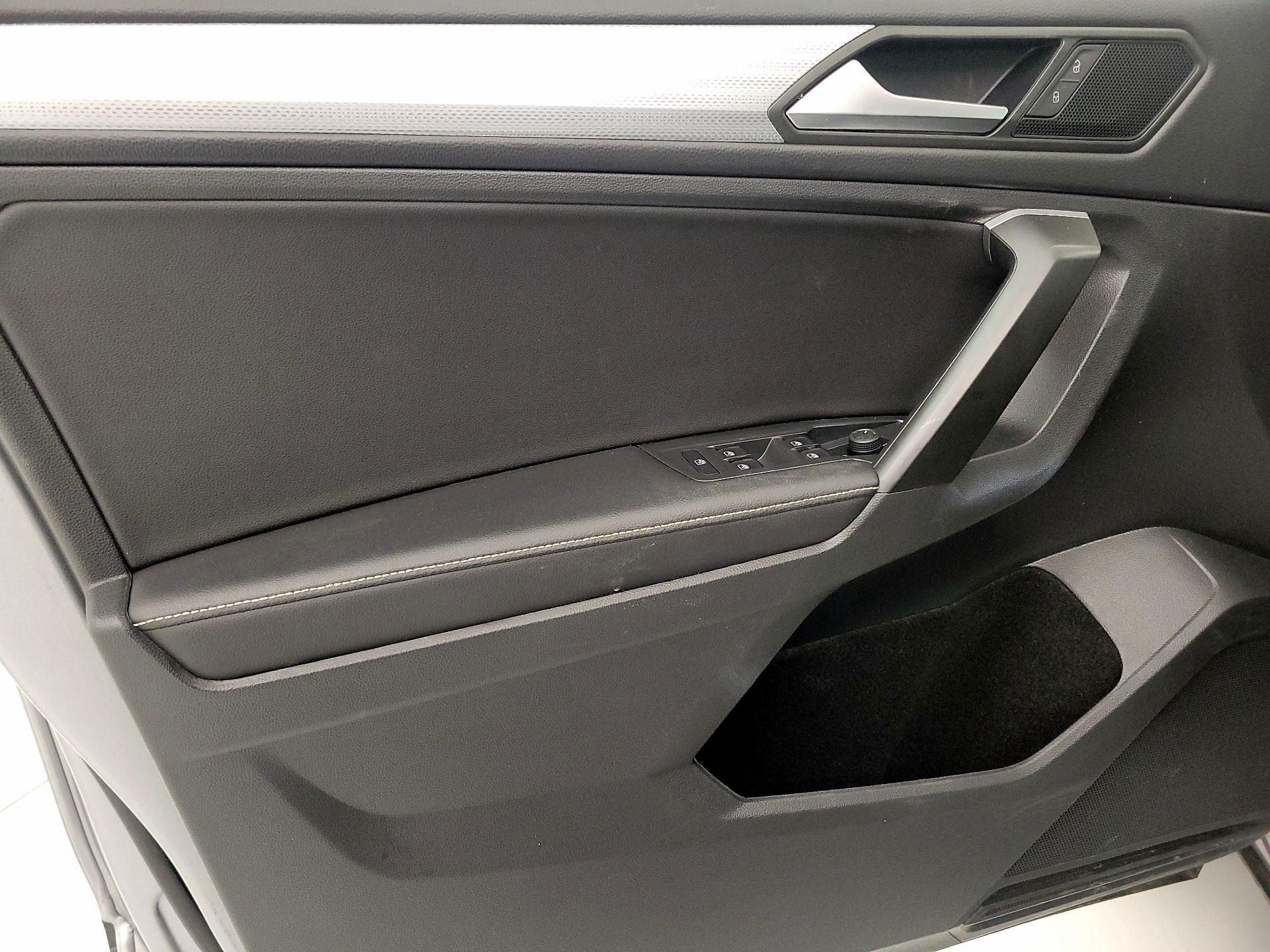 Thumbnail: 2024 Volkswagen Tiguan - 12