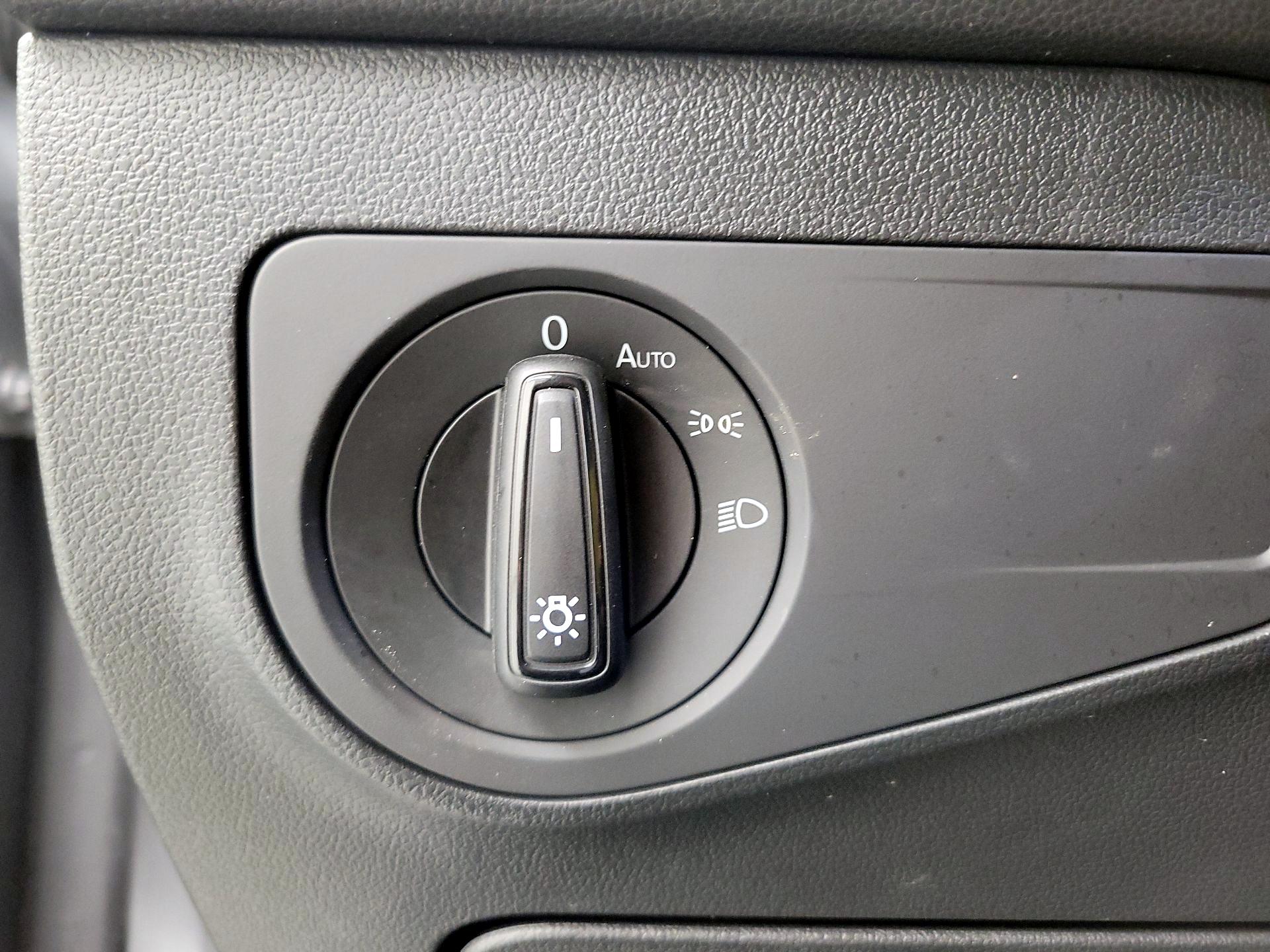 Thumbnail: 2024 Volkswagen Tiguan - 13