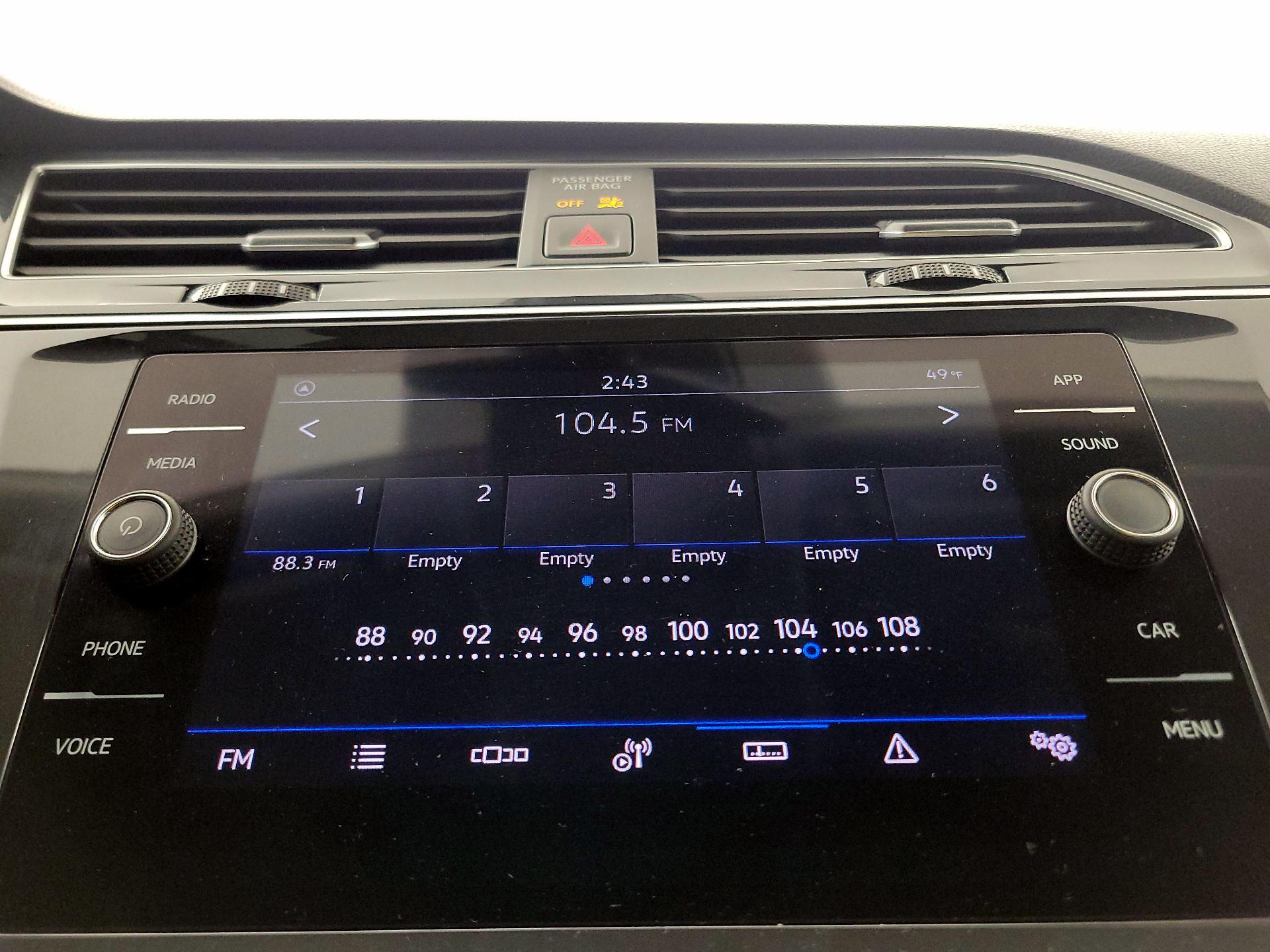 Thumbnail: 2024 Volkswagen Tiguan - 15