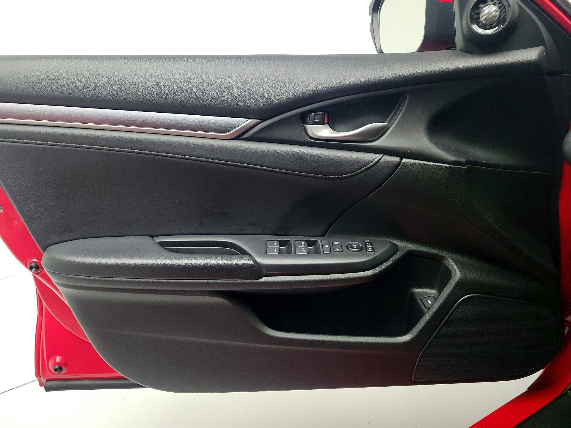 Thumbnail: 2017 Honda Civic - 12