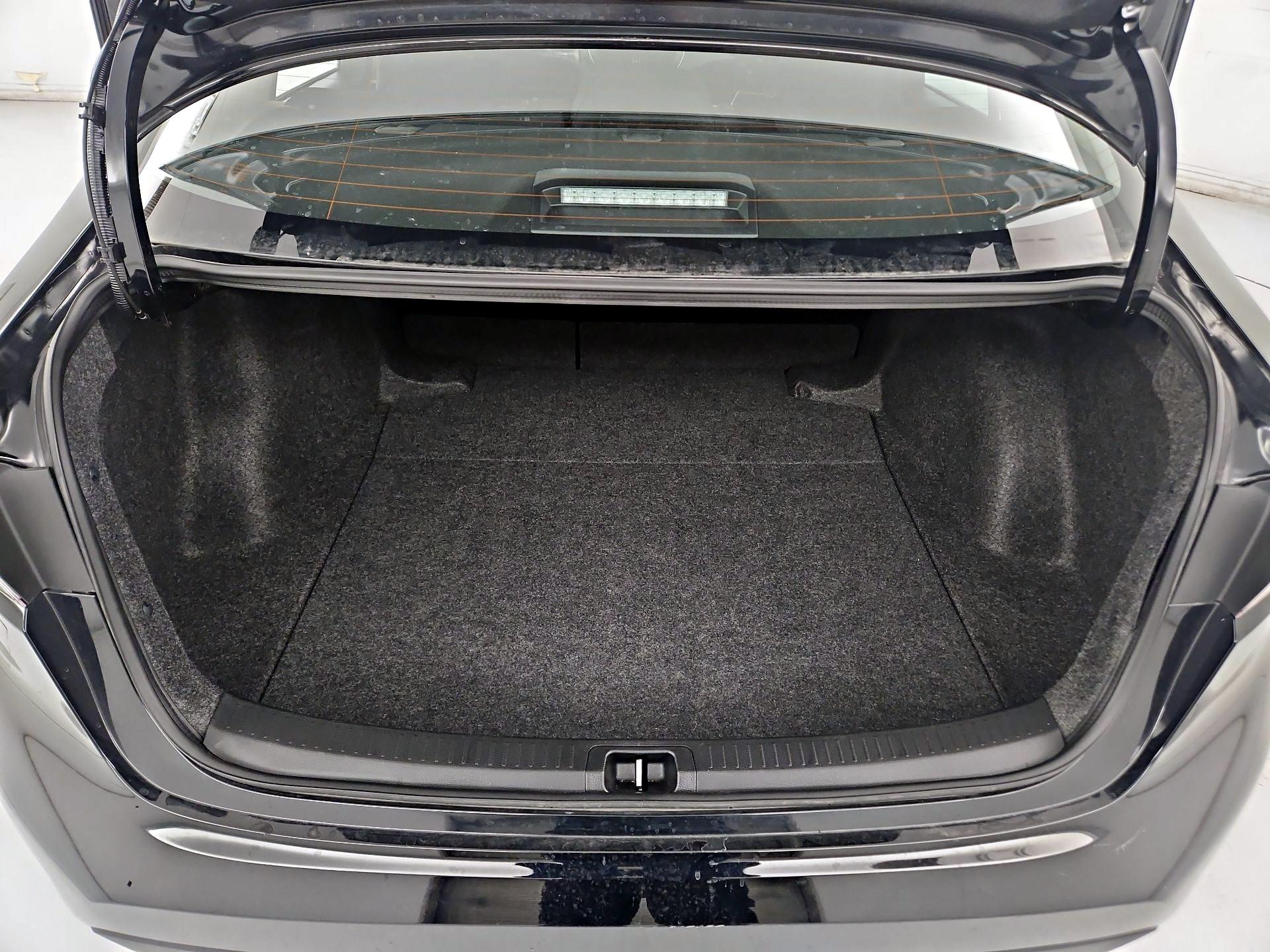 Thumbnail: 2025 Toyota Corolla - 20