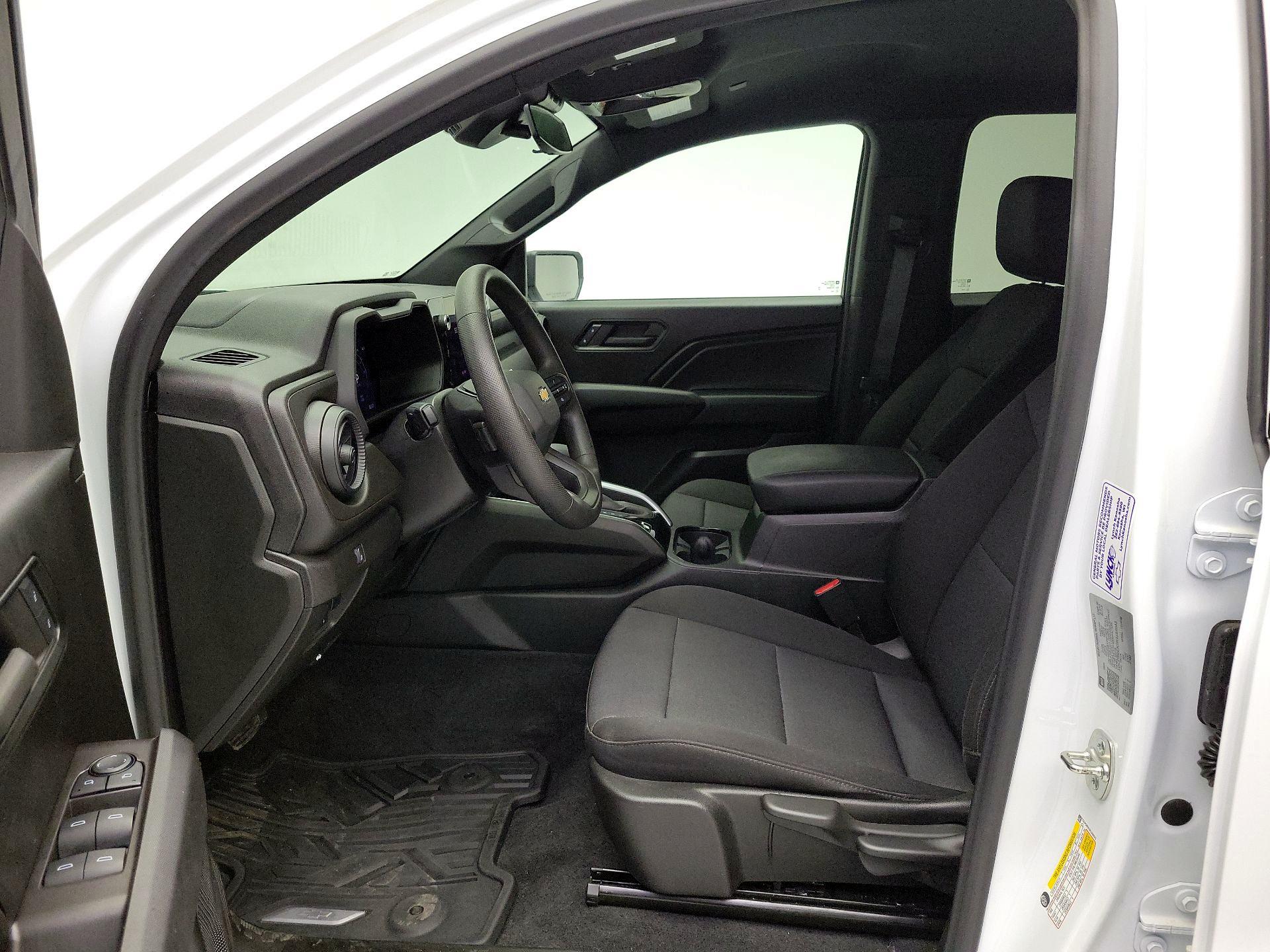 Thumbnail: 2024 Chevrolet Colorado - 11