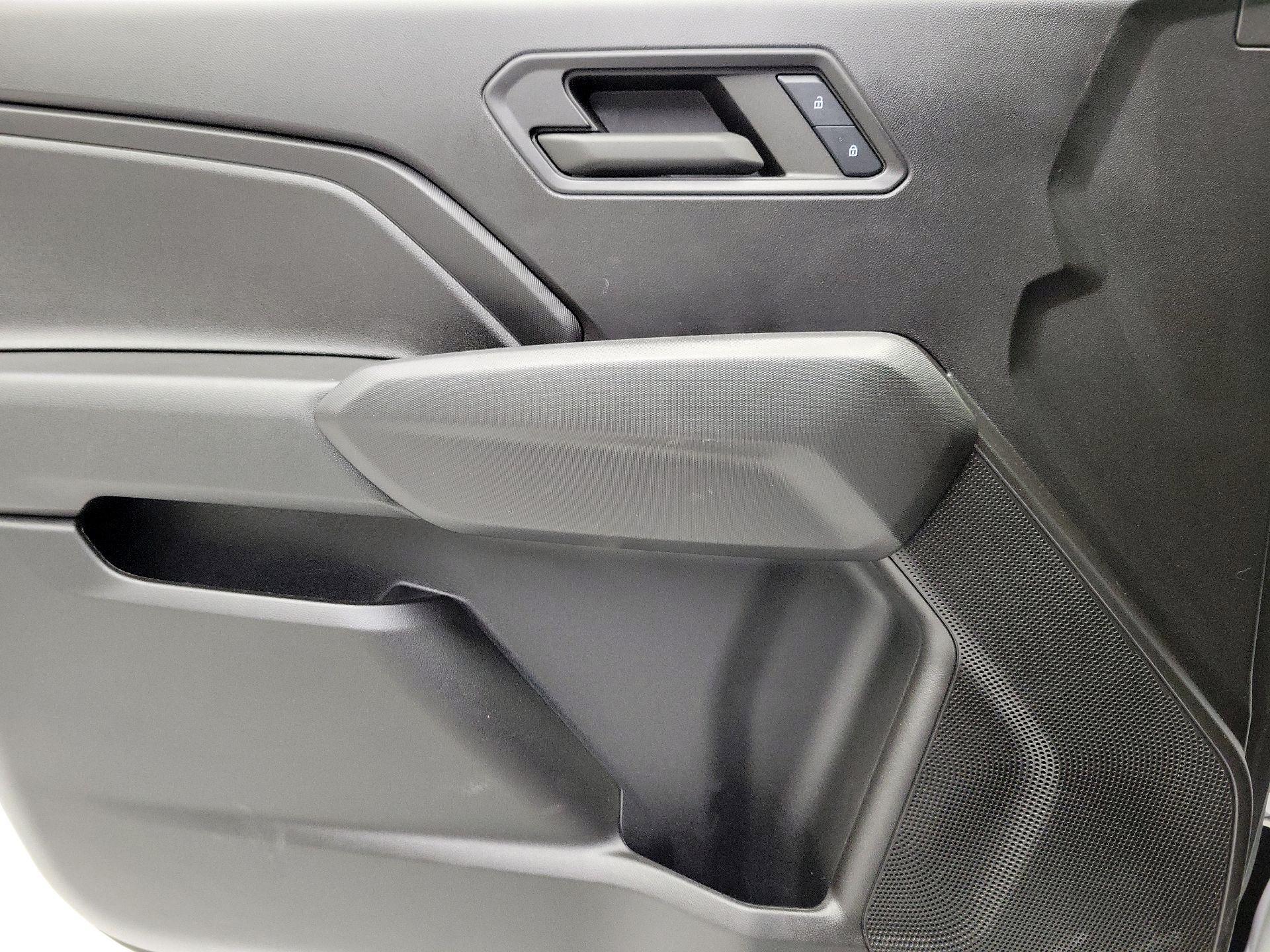 Thumbnail: 2024 Chevrolet Colorado - 12