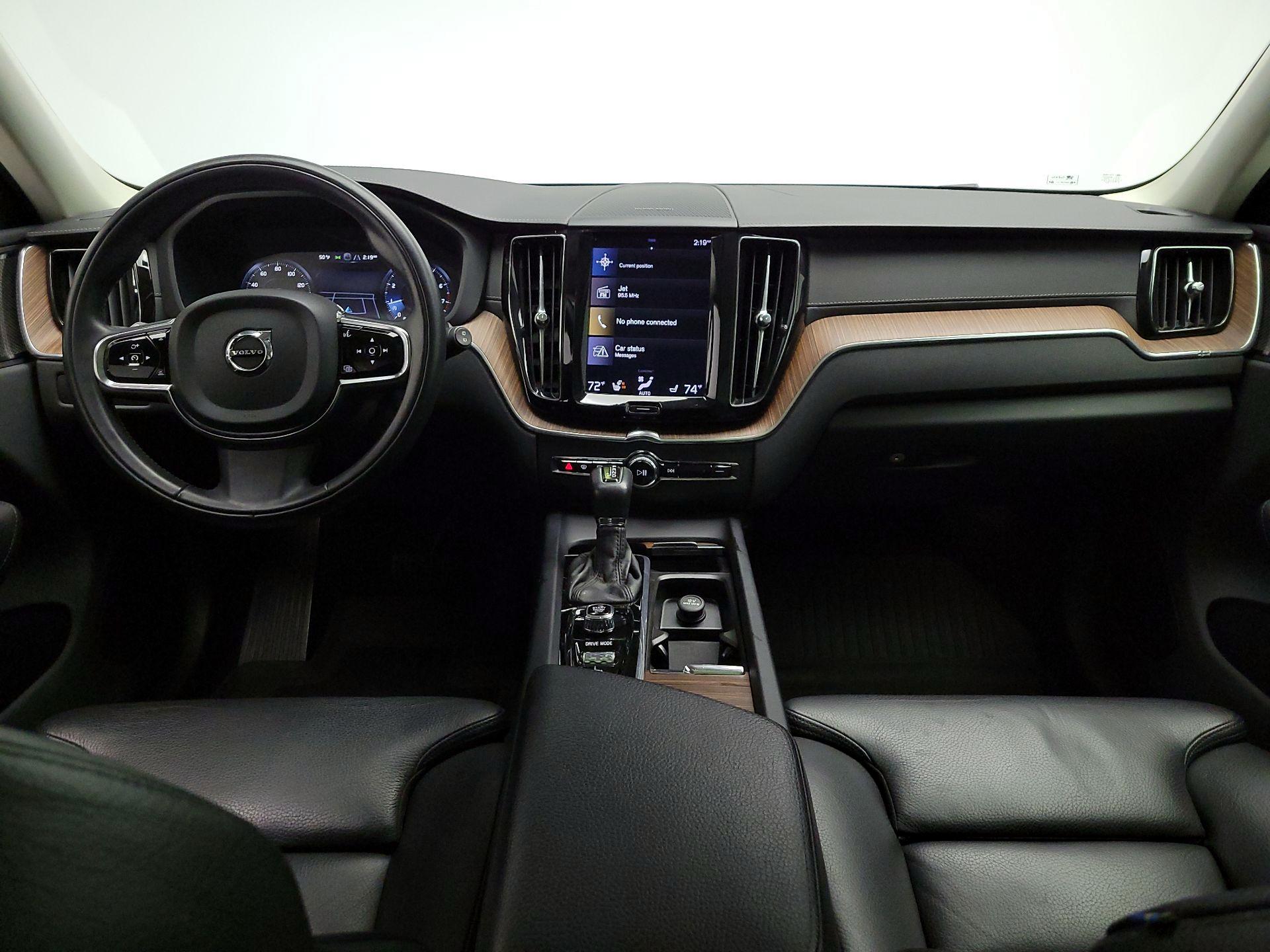 Thumbnail: 2019 Volvo XC60 - 9