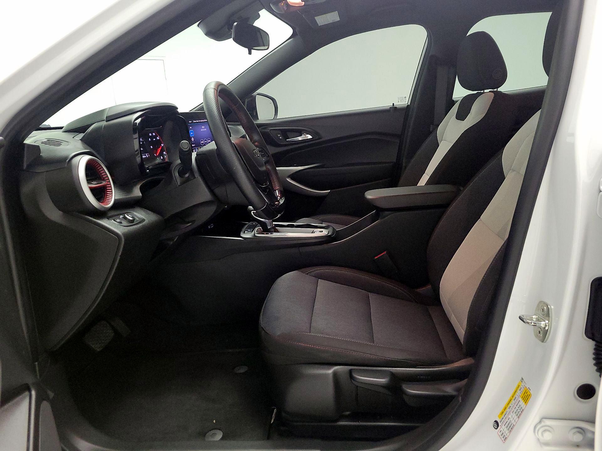 Thumbnail: 2024 Chevrolet Trax - 11