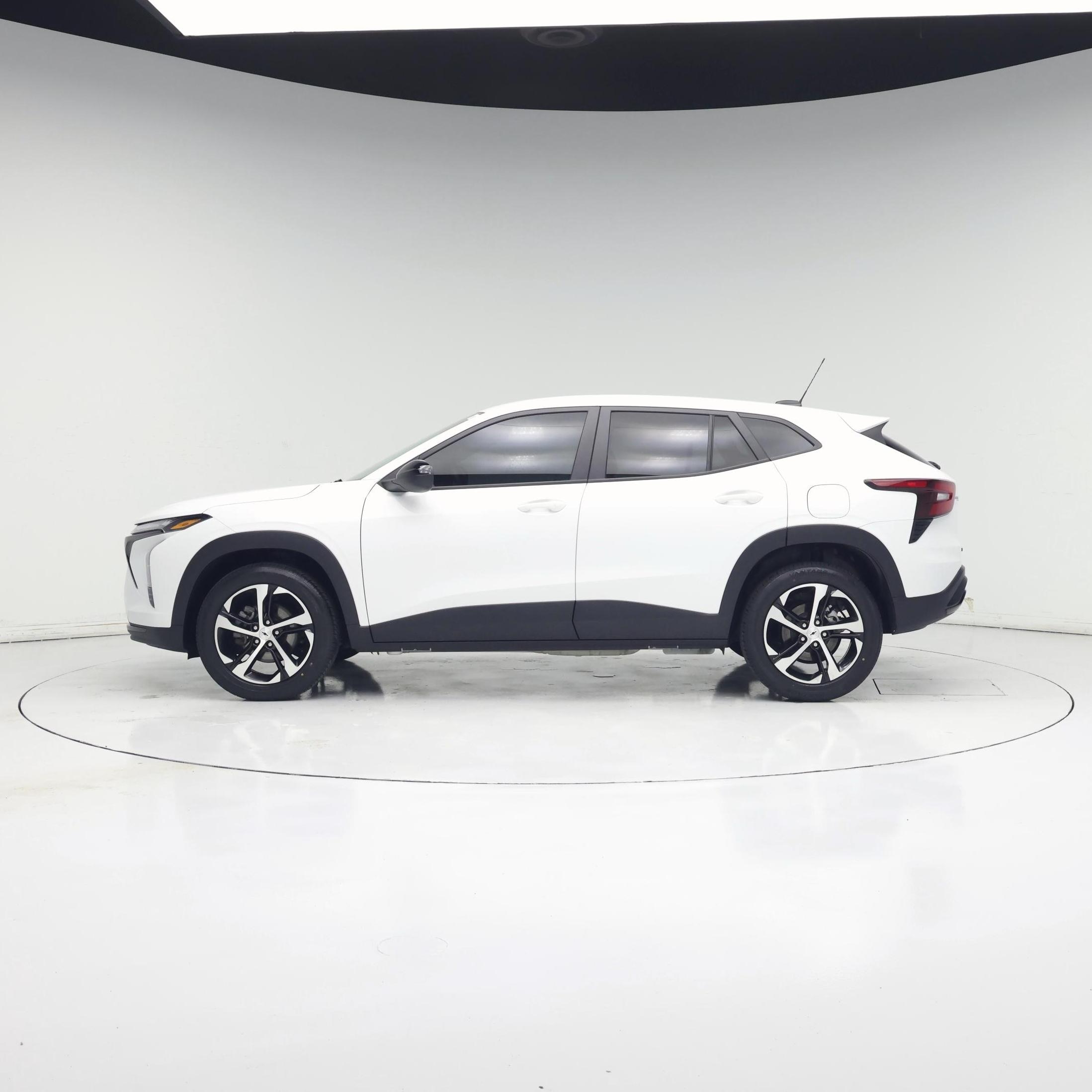 Thumbnail: 2024 Chevrolet Trax - 3