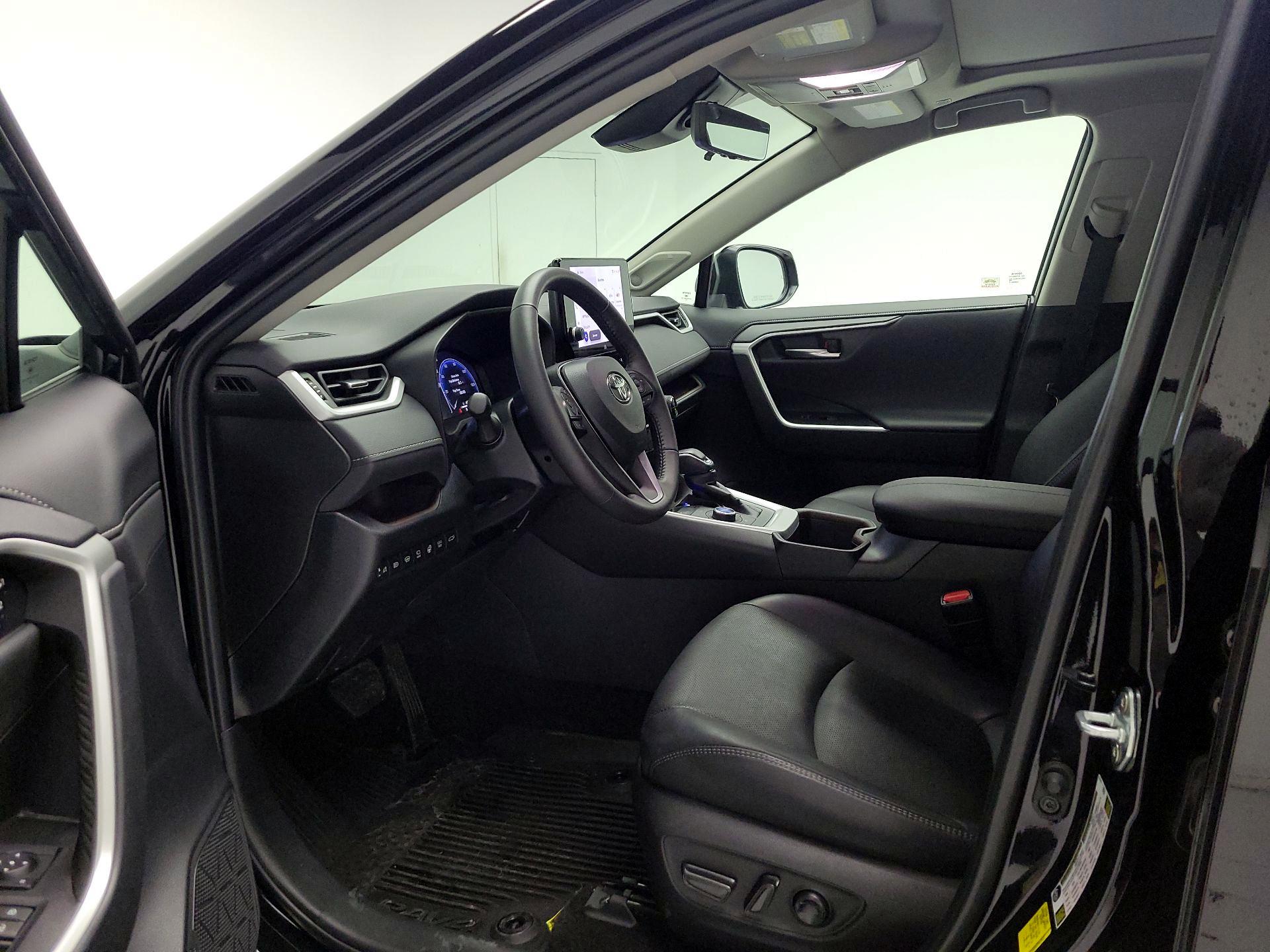 Thumbnail: 2024 Toyota RAV4 - 11