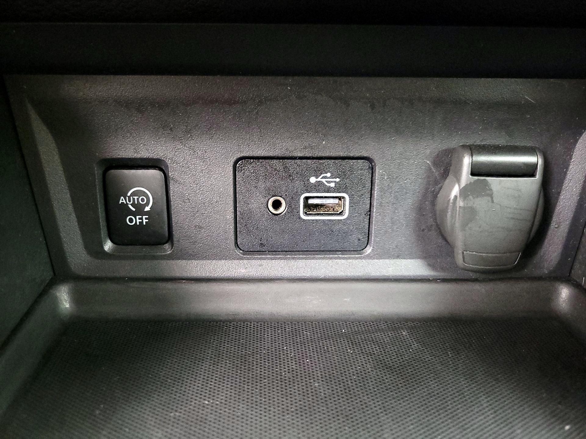 Thumbnail: 2025 Nissan Sentra - 18