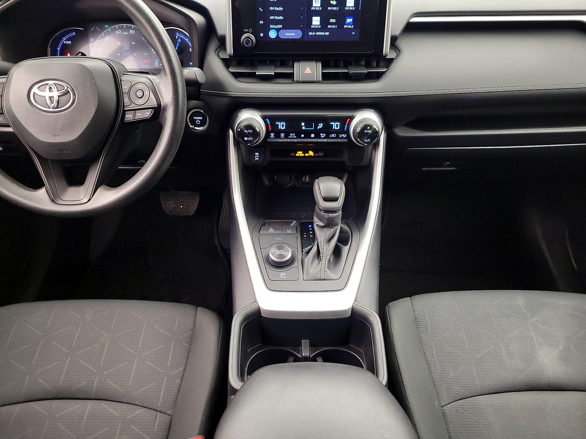 Thumbnail: 2025 Toyota RAV4 - 17