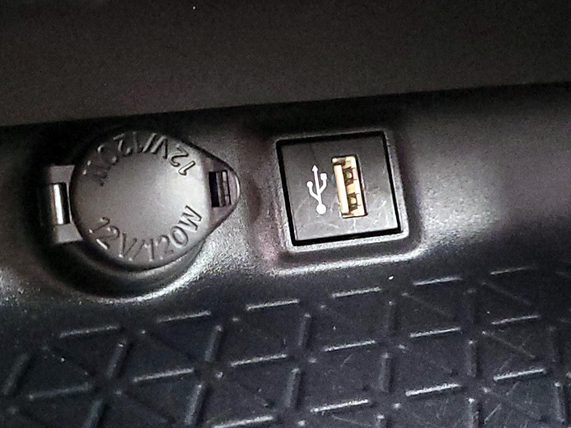 Thumbnail: 2025 Toyota RAV4 - 18