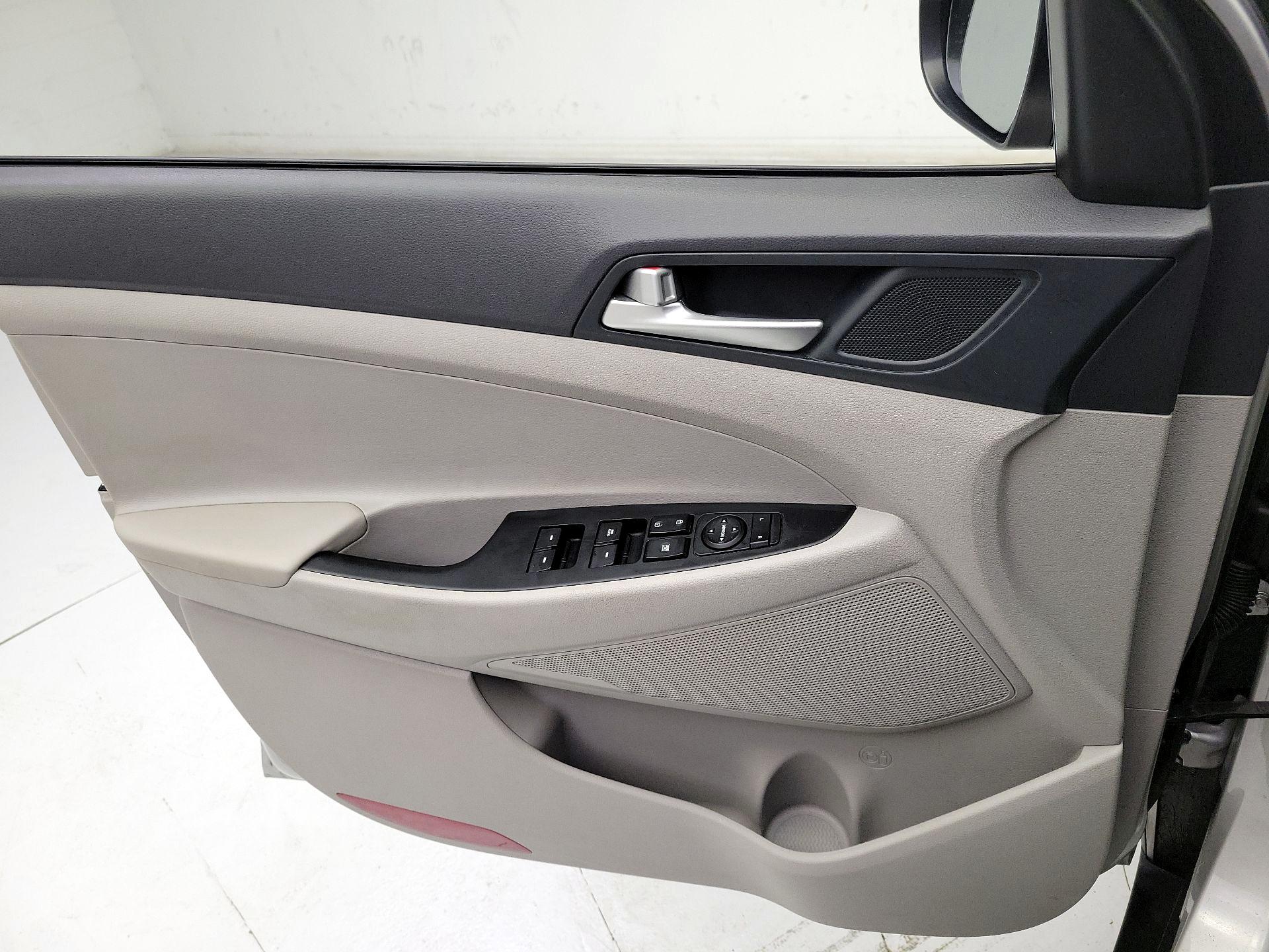 Thumbnail: 2020 Hyundai Tucson - 12