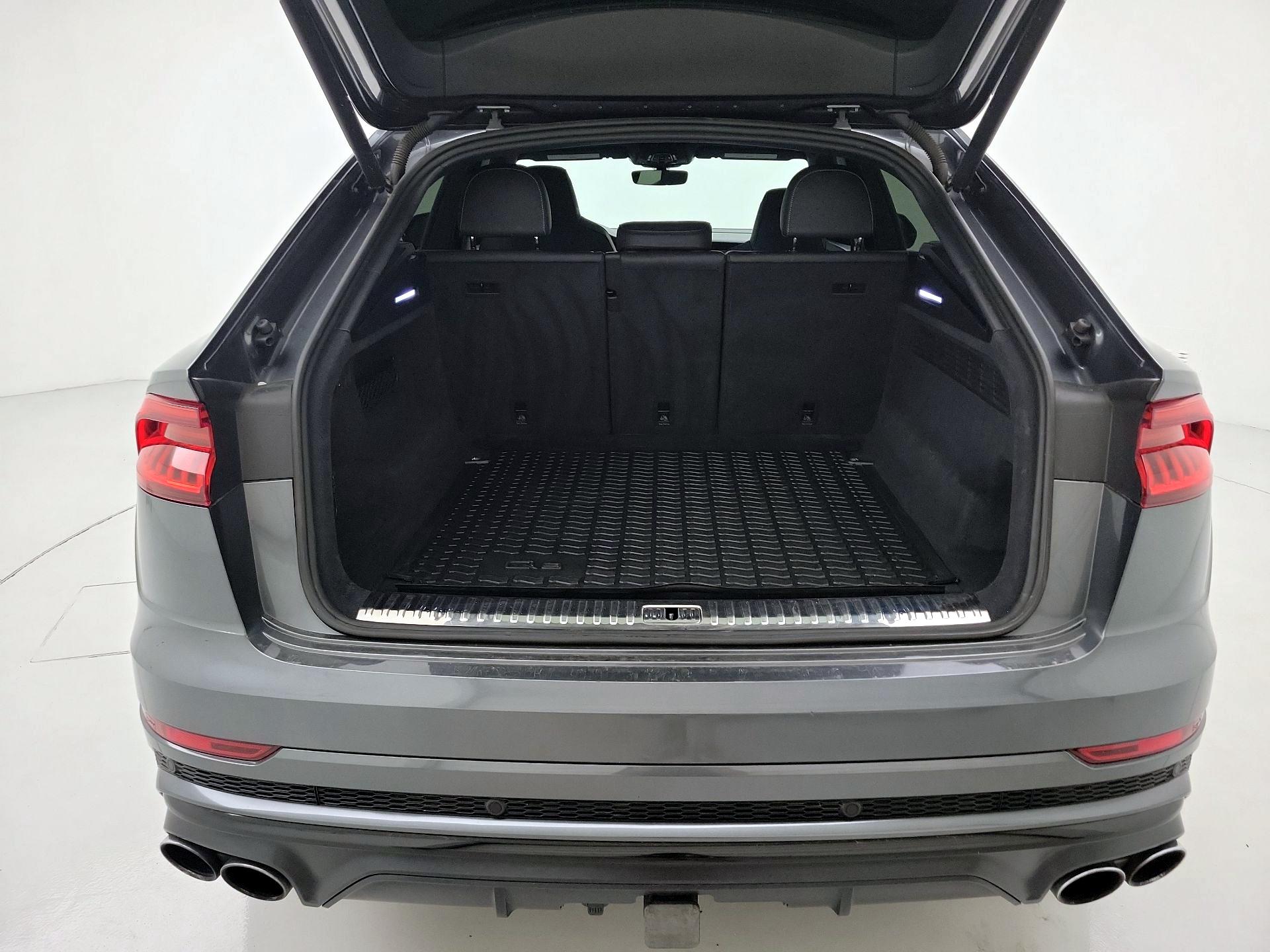 Thumbnail: 2020 Audi SQ8 - 20