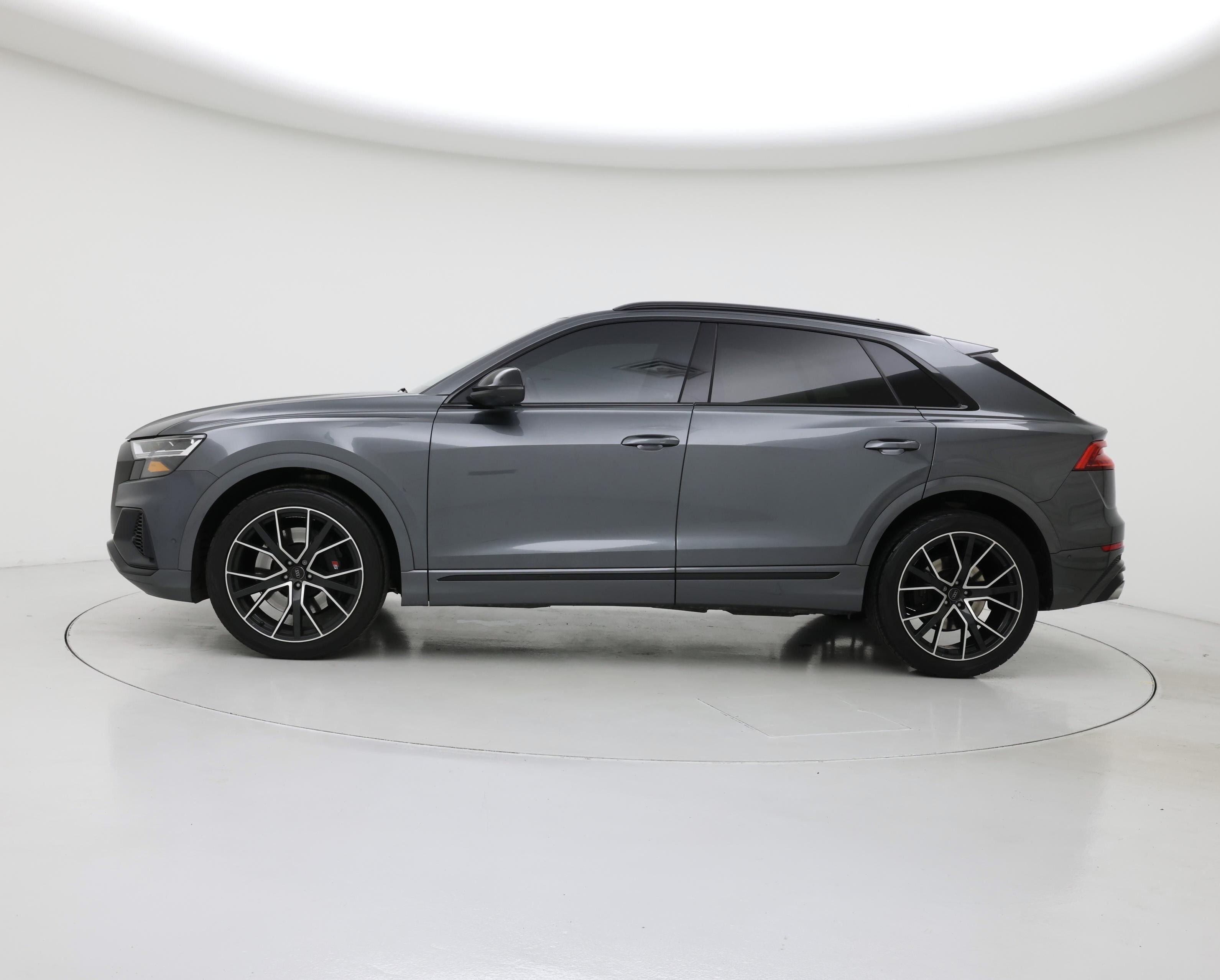 Thumbnail: 2020 Audi SQ8 - 3