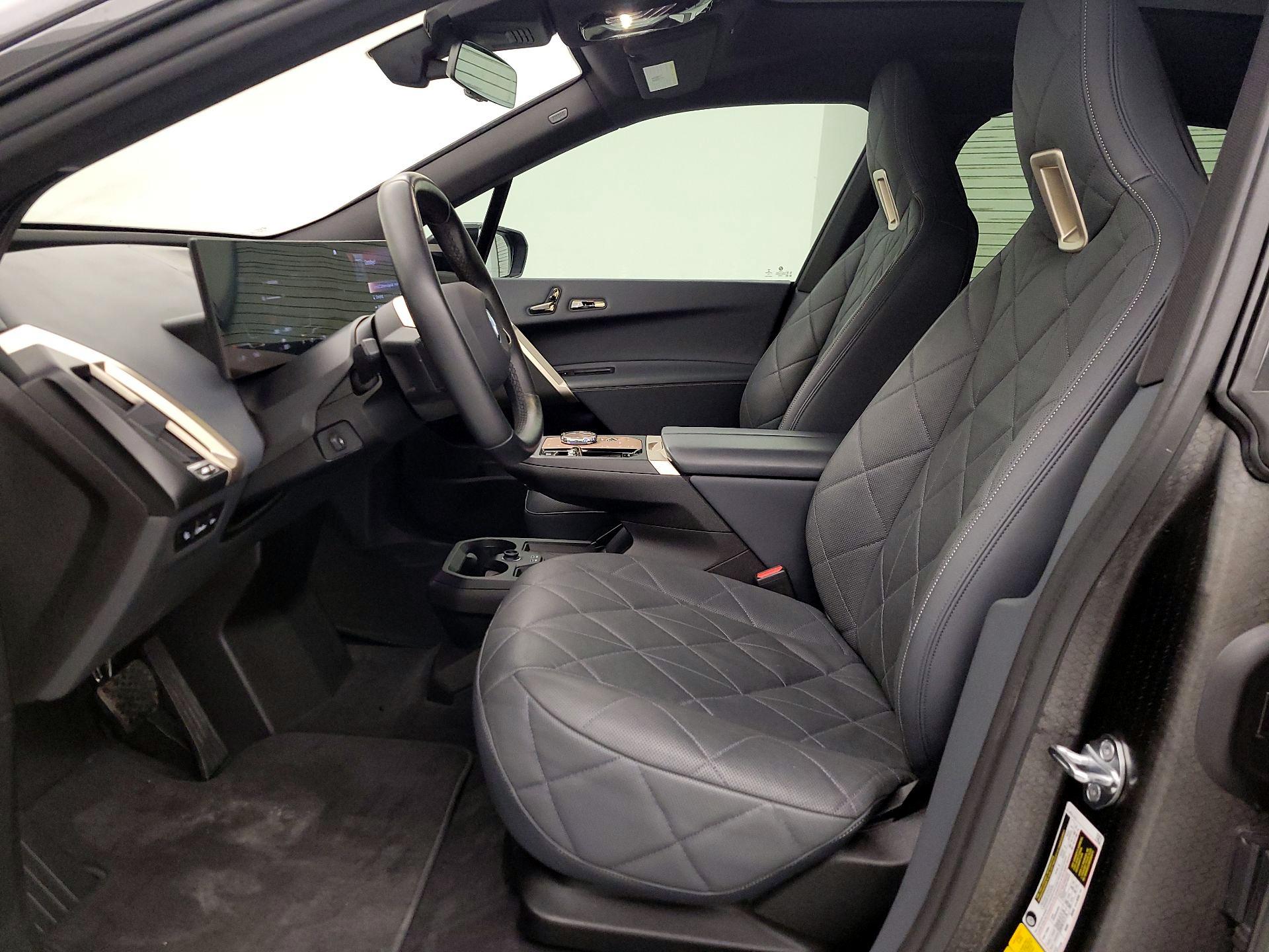 Thumbnail: 2022 BMW iX - 11