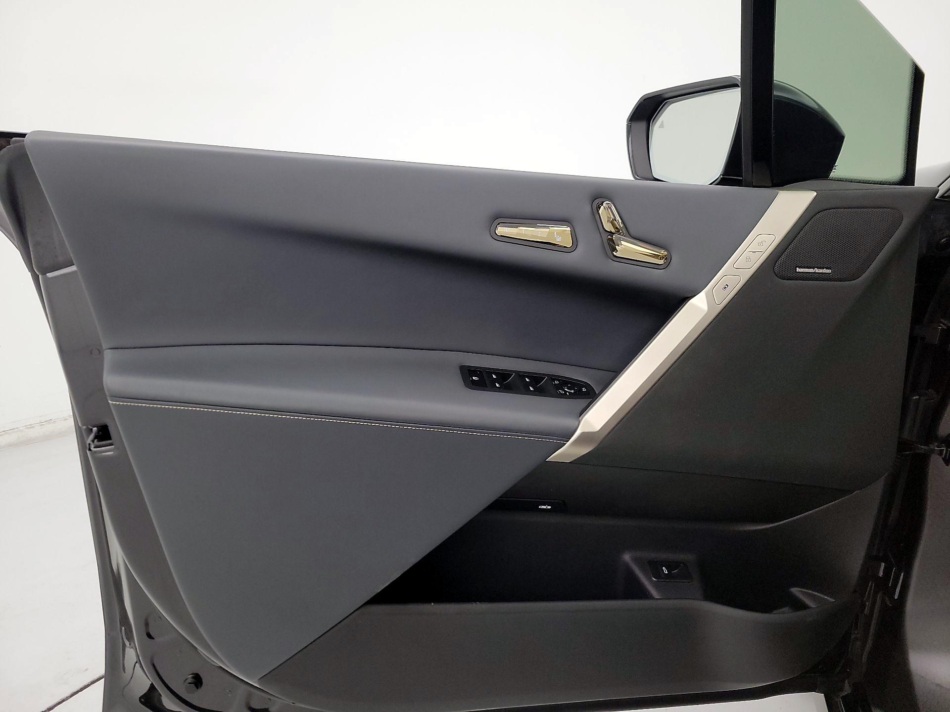 Thumbnail: 2022 BMW iX - 12