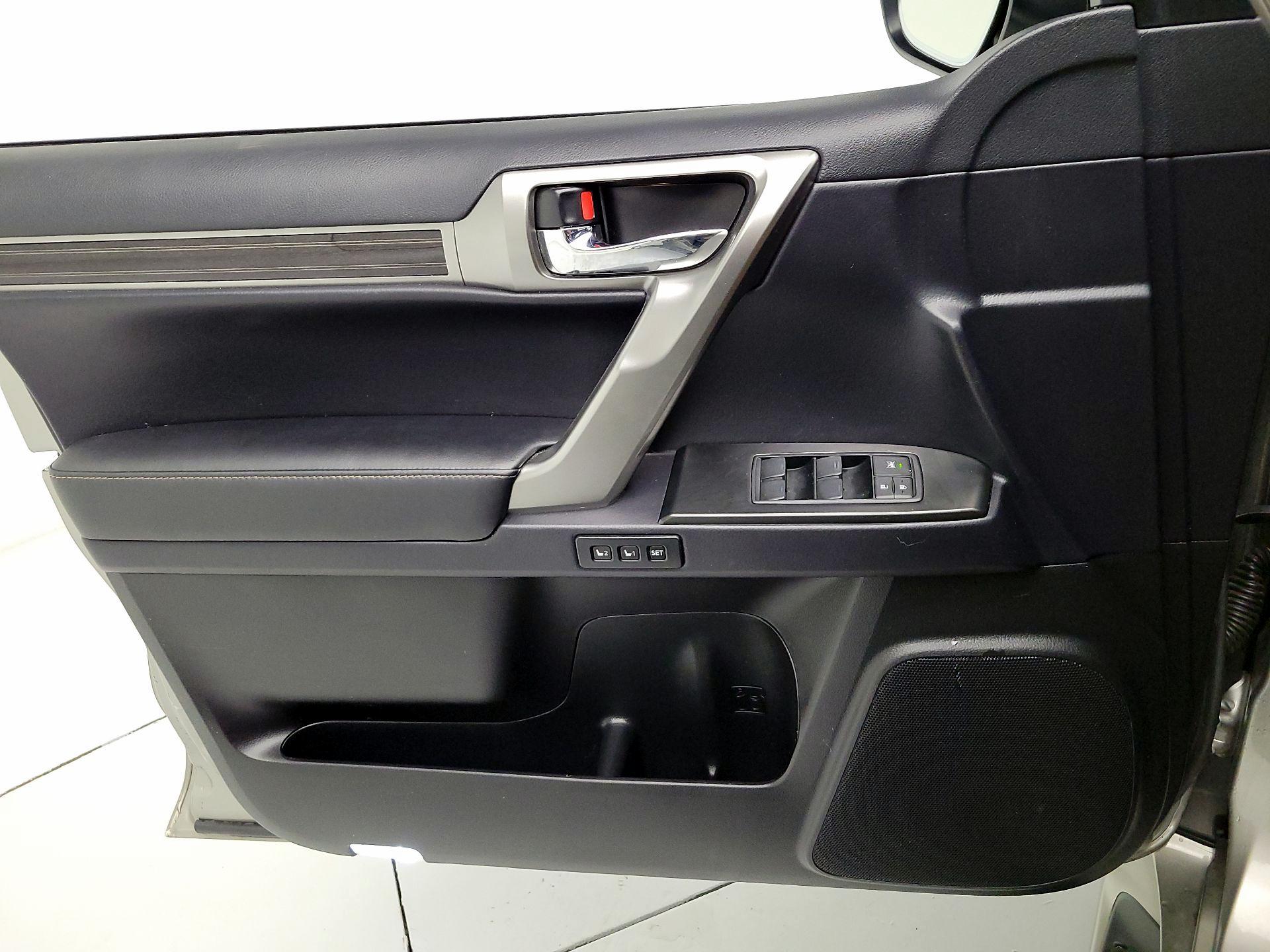 Thumbnail: 2023 Lexus GX - 12