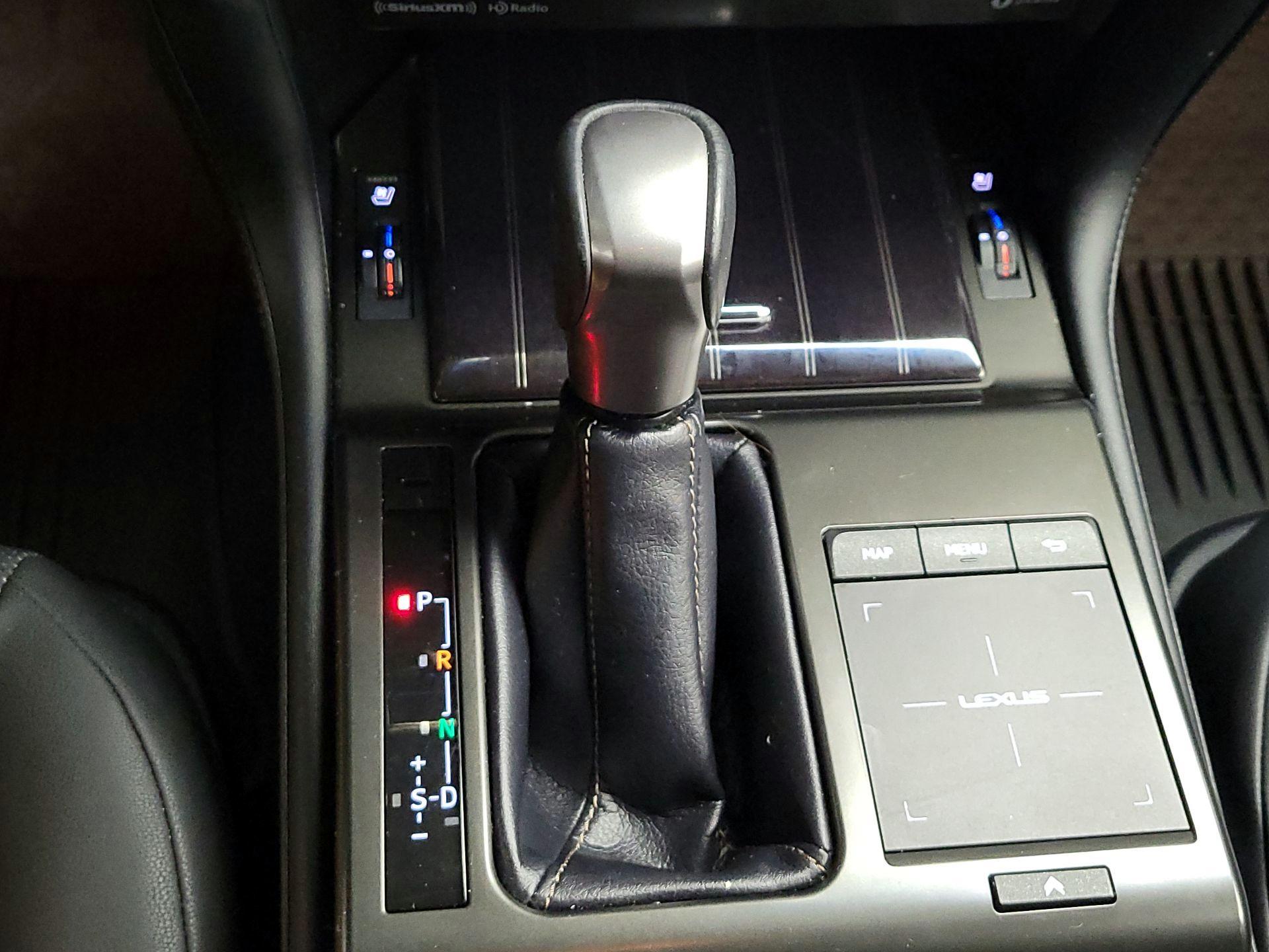 Thumbnail: 2023 Lexus GX - 18