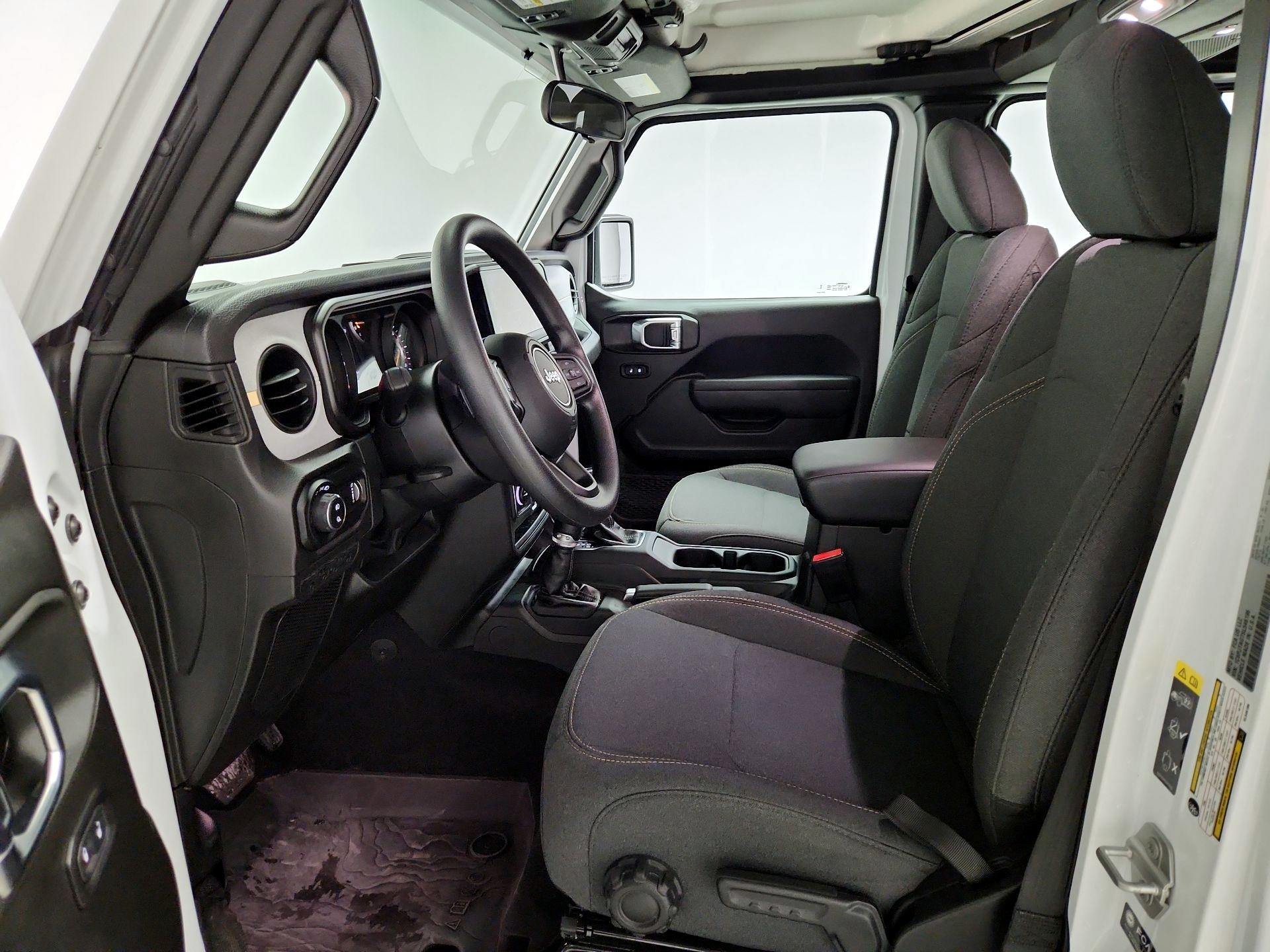 Thumbnail: 2025 Jeep Gladiator - 11