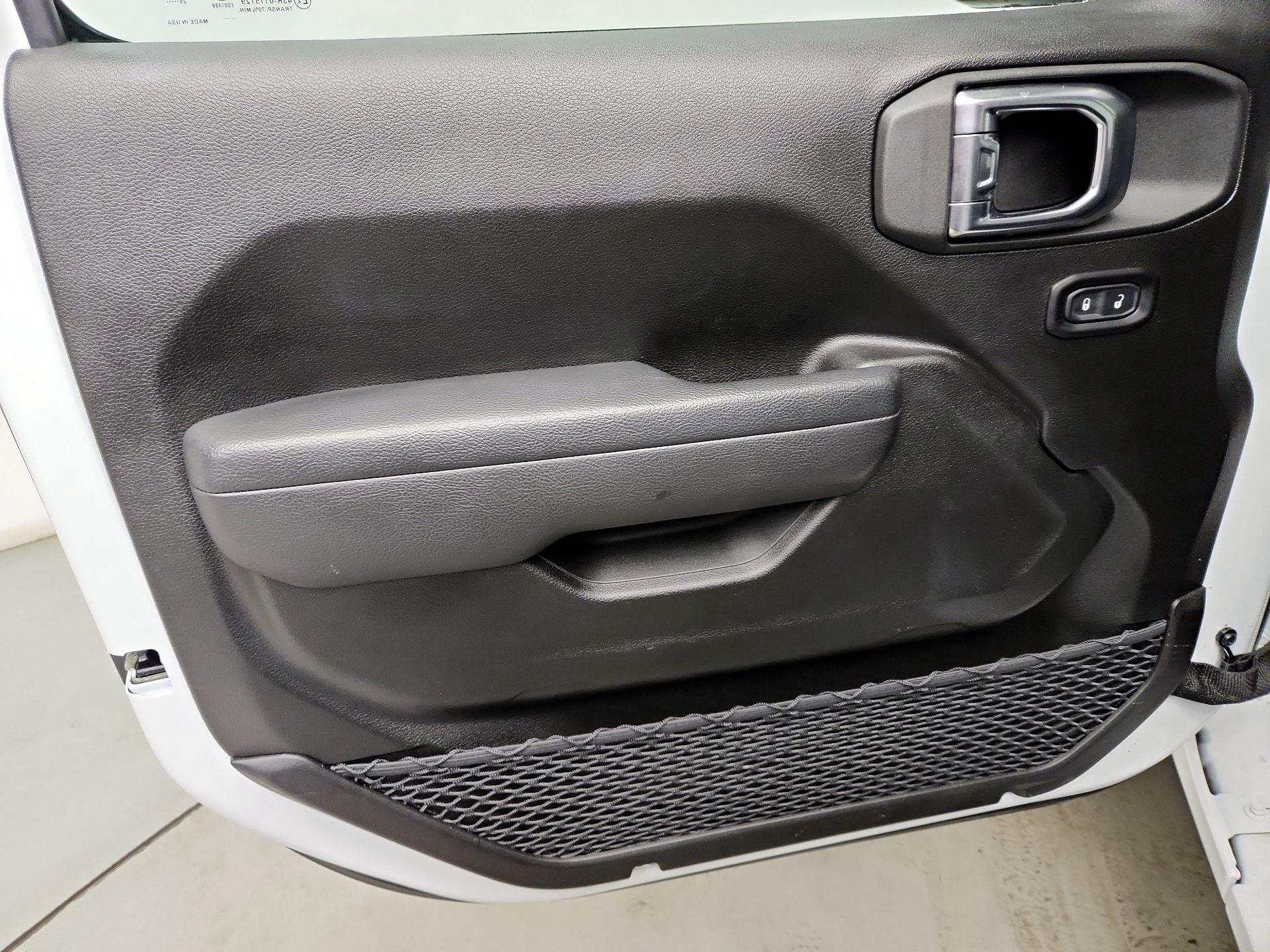 Thumbnail: 2025 Jeep Gladiator - 12