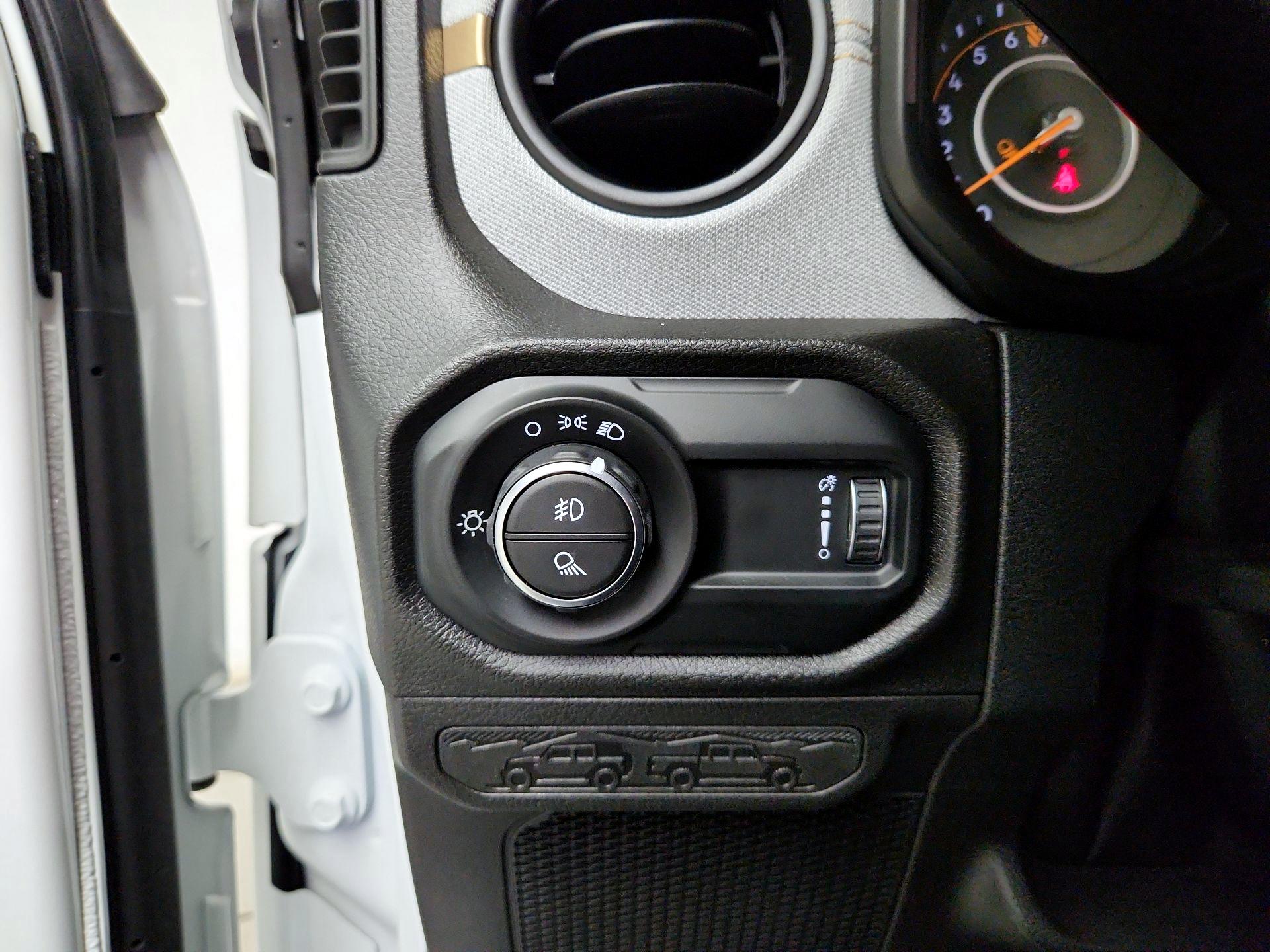 Thumbnail: 2025 Jeep Gladiator - 13